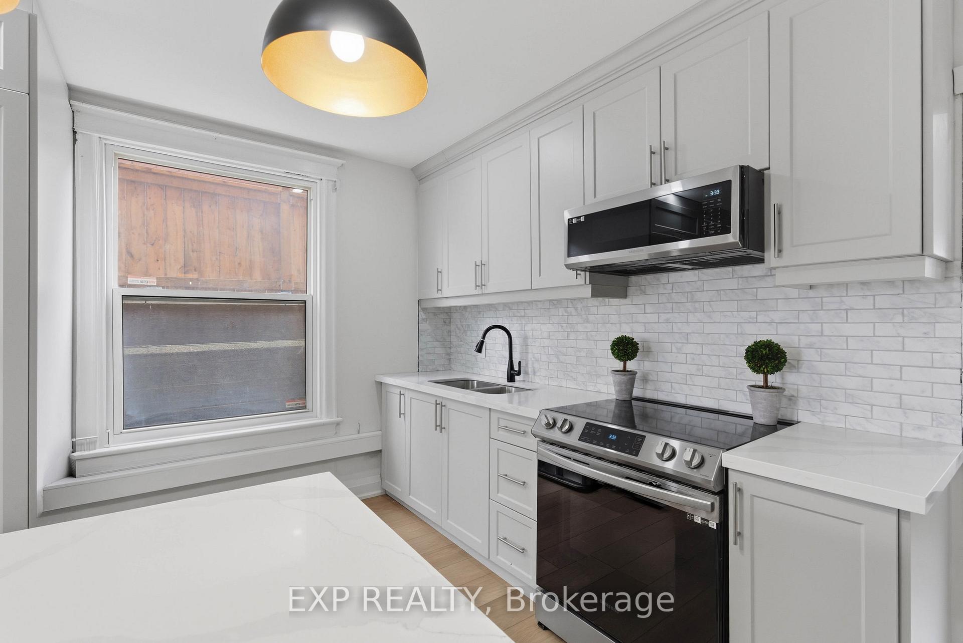 Photo 5 of 191 Queen Street N, Hamilton, Strathcona — HOMEH