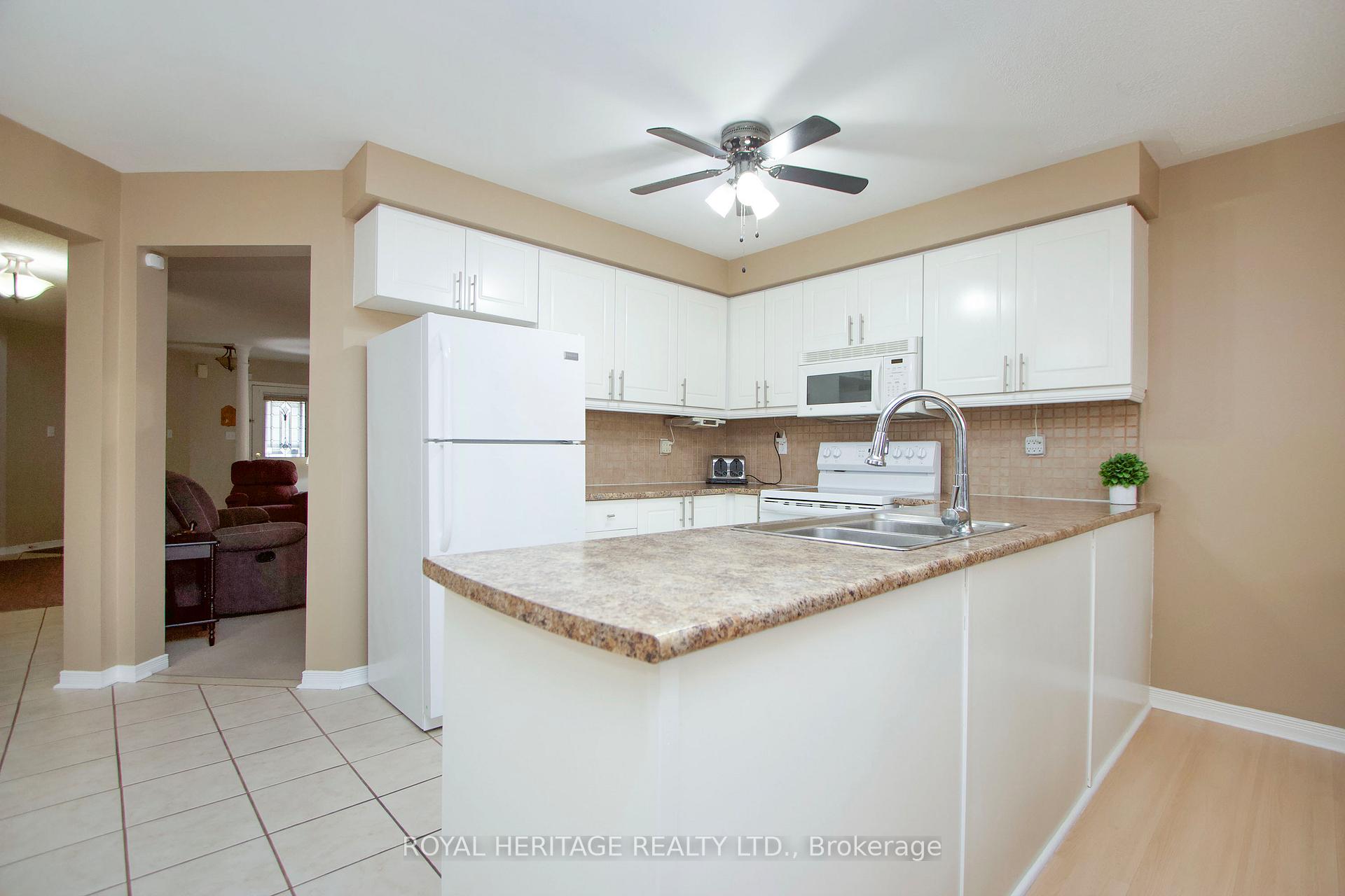Photo 7 of 92 Booth Crescent, Ajax, Central — HOMEH