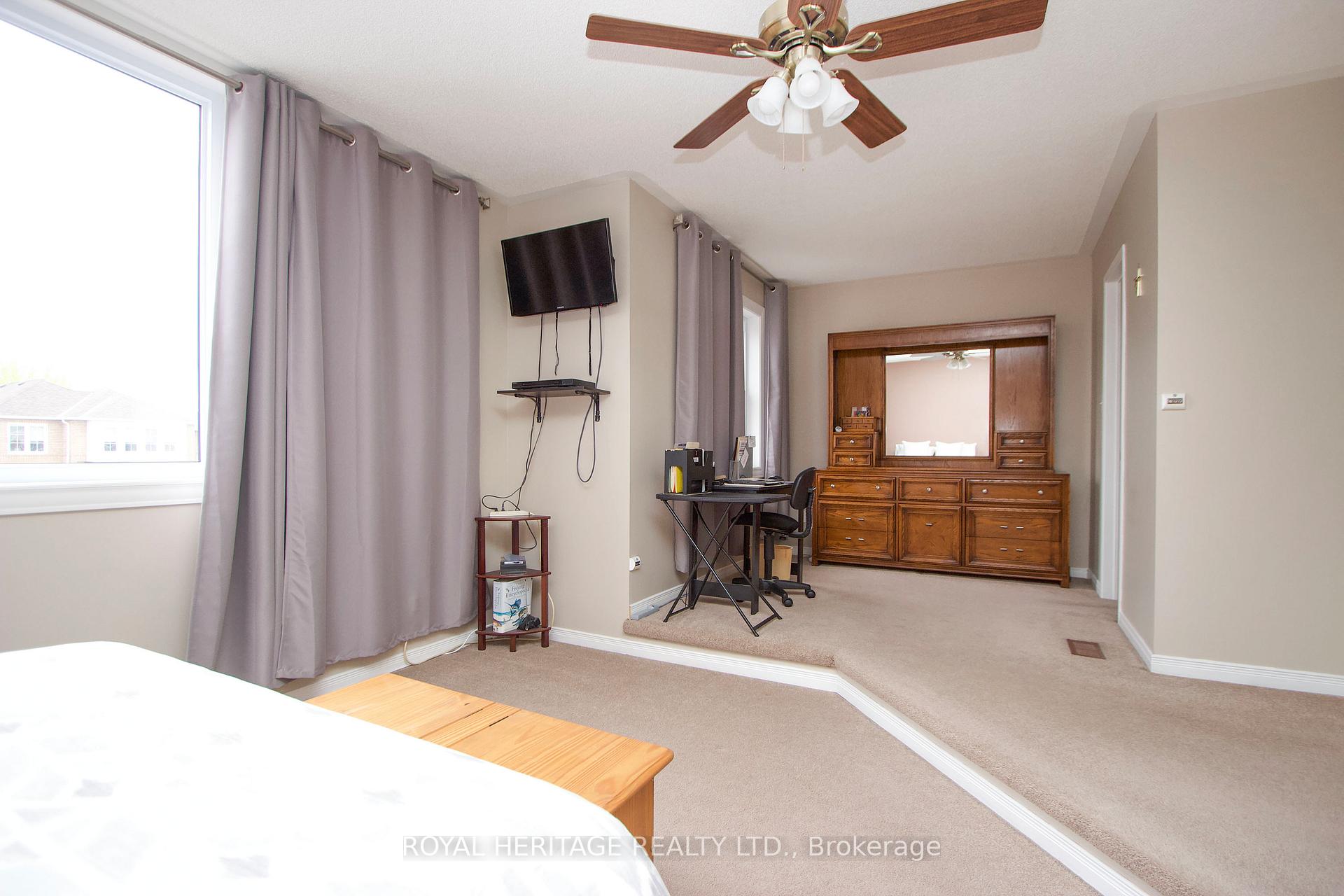 Photo 10 of 92 Booth Crescent, Ajax, Central — HOMEH