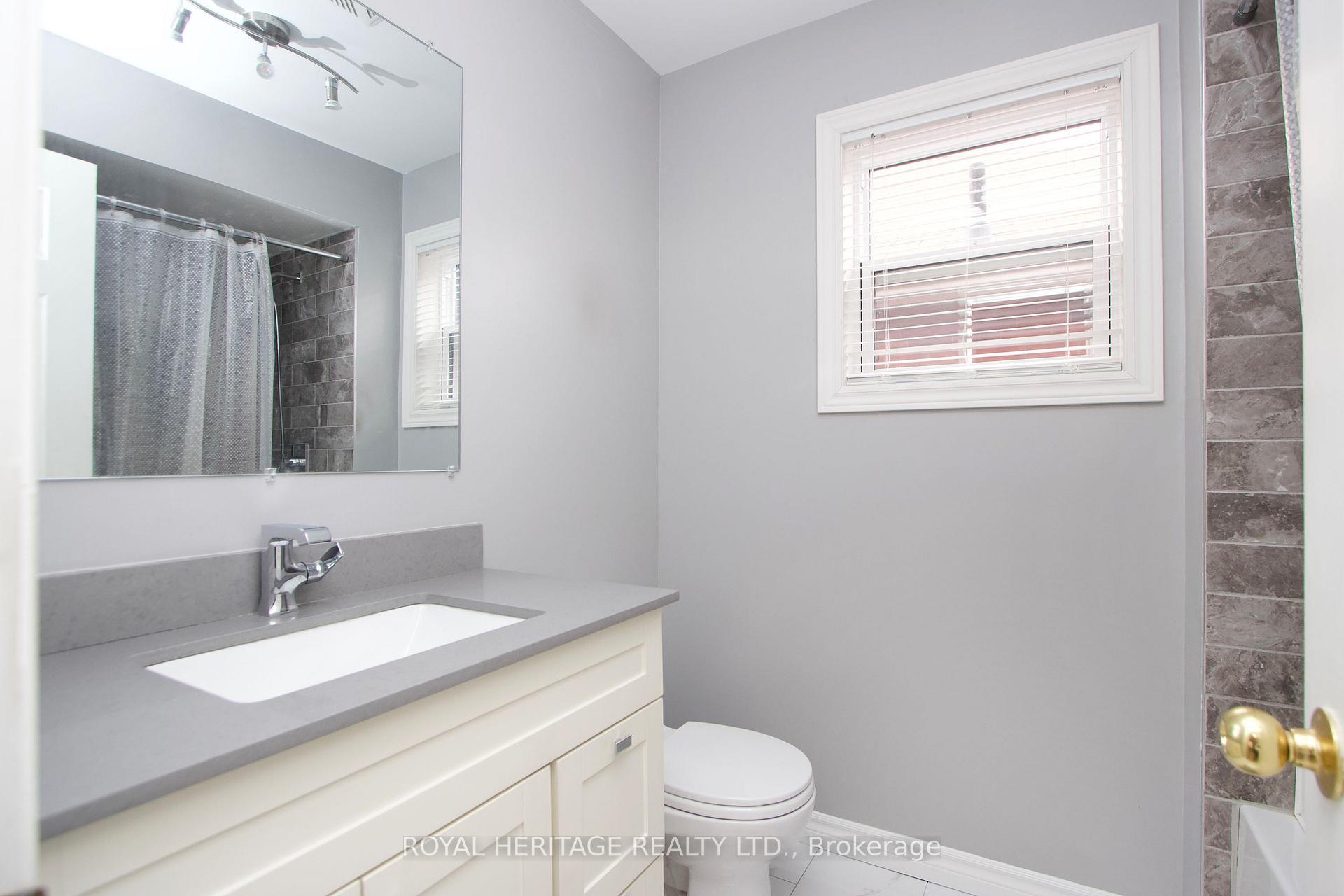 Photo 15 of 92 Booth Crescent, Ajax, Central — HOMEH