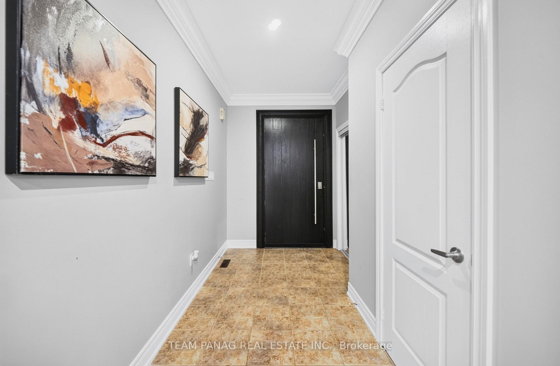 Photo 47 of 11 Belleville Drive, Brampton, Vales of Castlemore North — HOMEH
