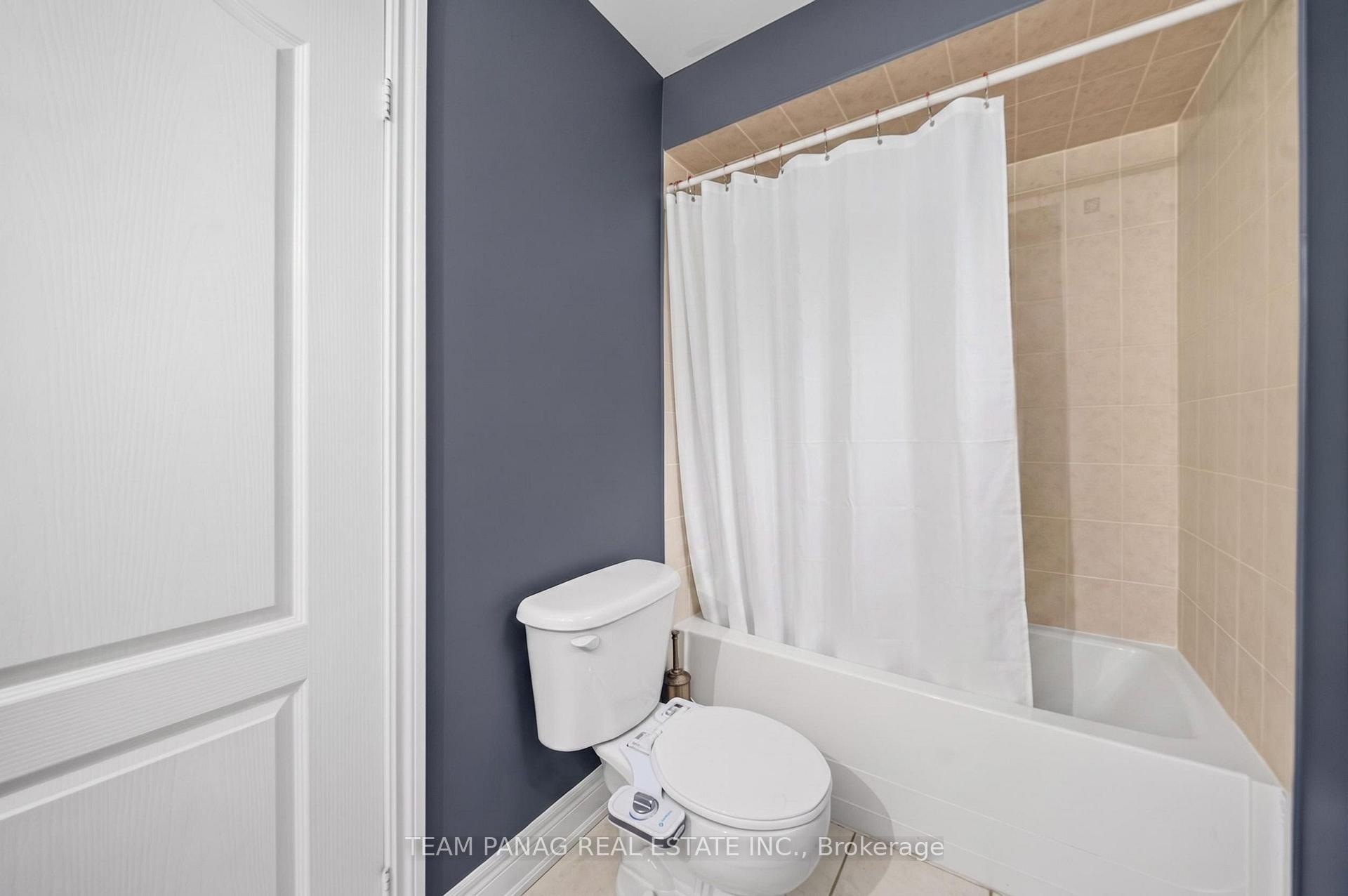 Photo 26 of 11 Belleville Drive, Brampton, Vales of Castlemore North — HOMEH