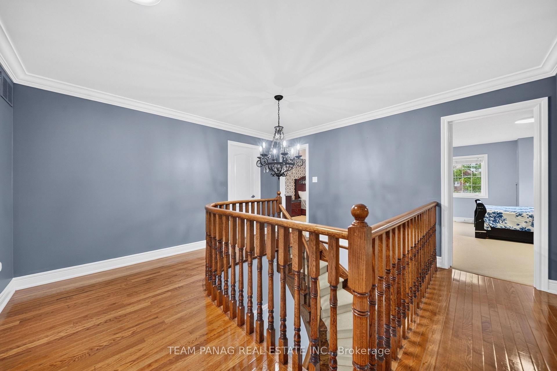 Photo 27 of 11 Belleville Drive, Brampton, Vales of Castlemore North — HOMEH