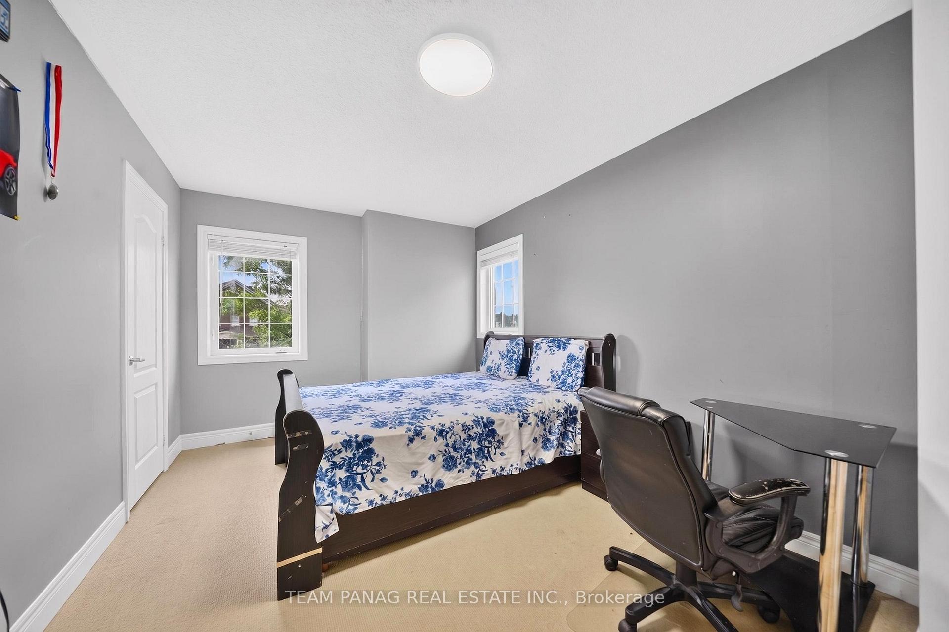 Photo 33 of 11 Belleville Drive, Brampton, Vales of Castlemore North — HOMEH