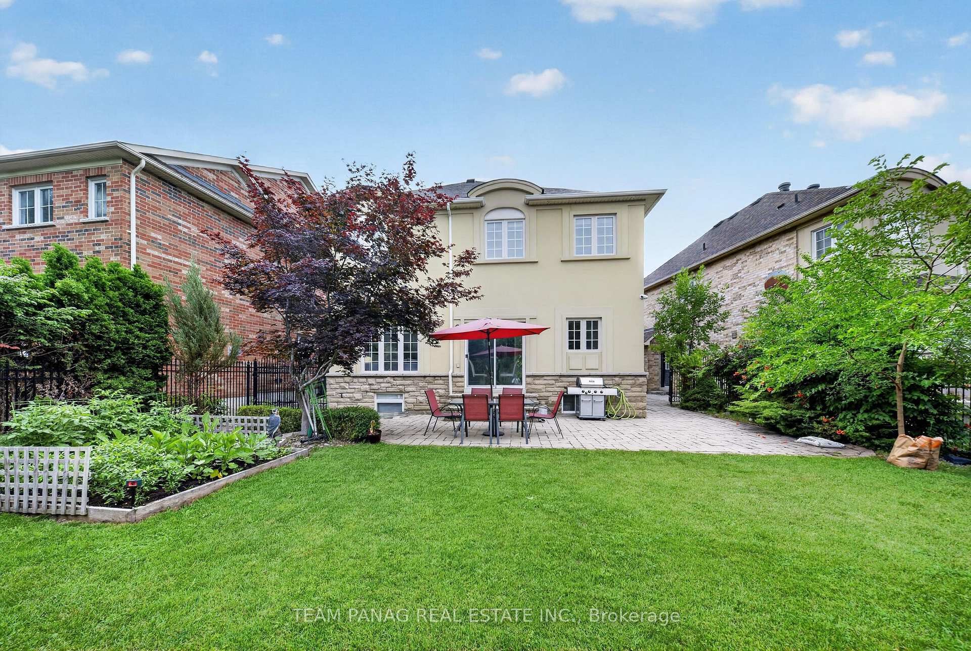 Photo 42 of 11 Belleville Drive, Brampton, Vales of Castlemore North — HOMEH