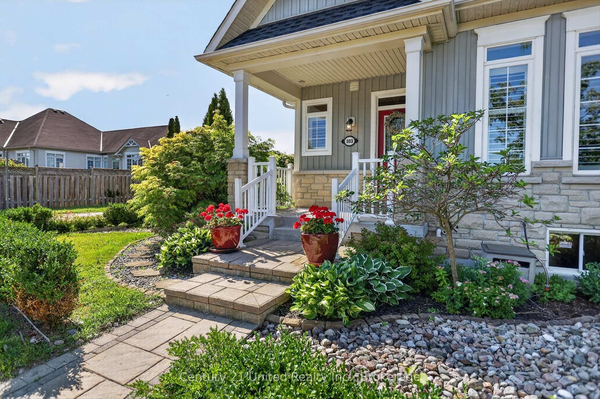 Photo 4 of 803 Charles Wilson Parkway, Cobourg — HOMEH