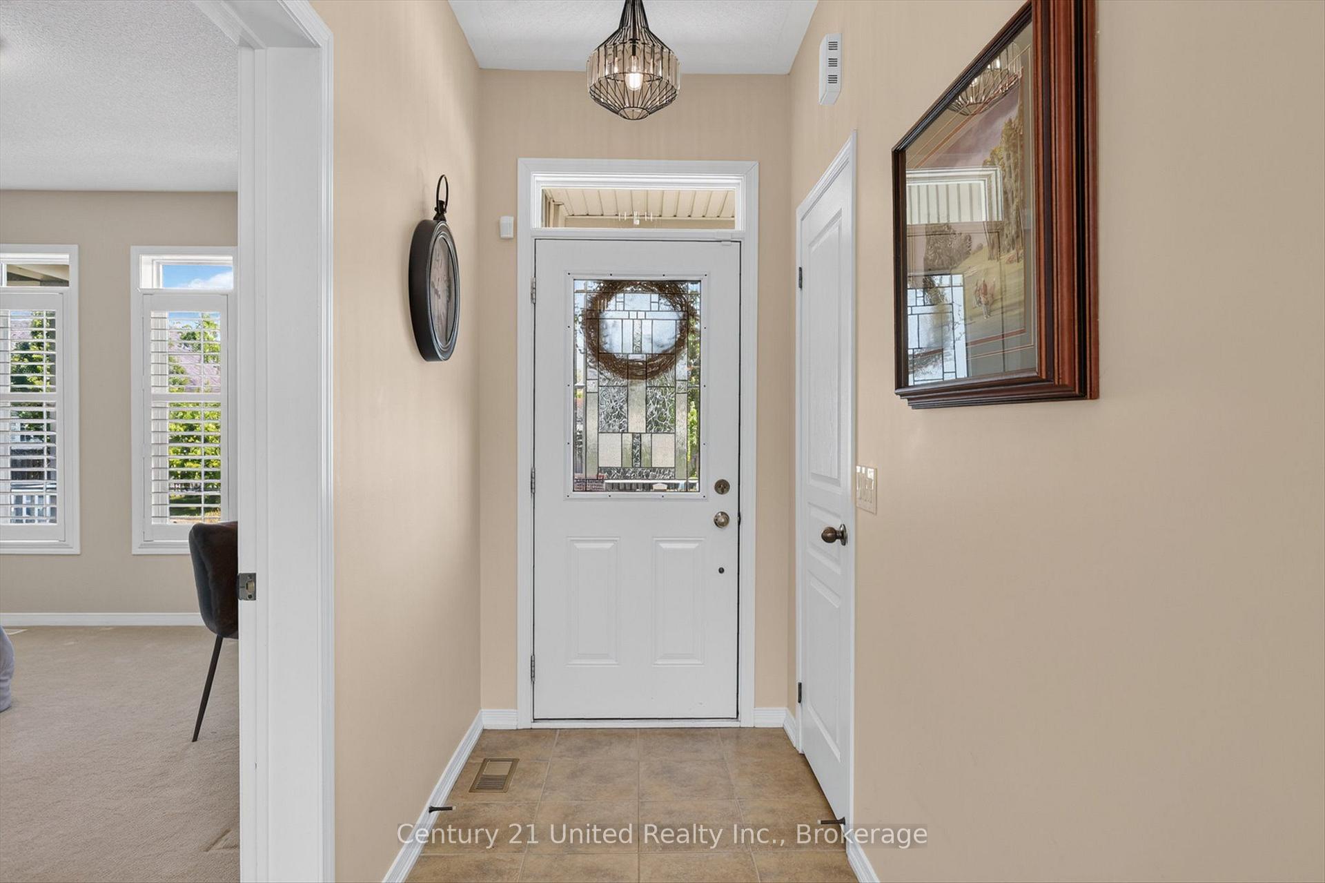Photo 5 of 803 Charles Wilson Parkway, Cobourg — HOMEH