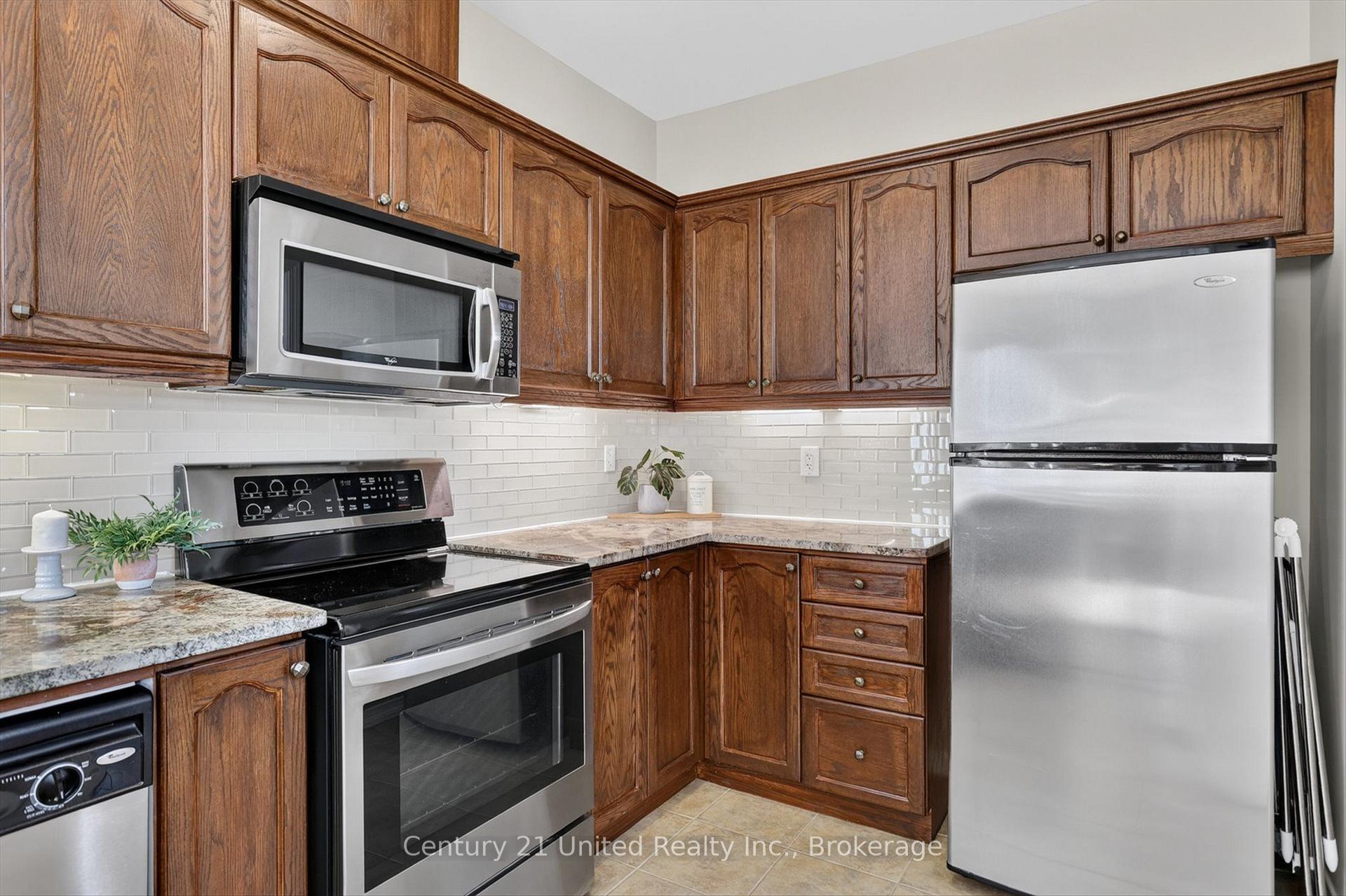 Photo 17 of 803 Charles Wilson Parkway, Cobourg — HOMEH