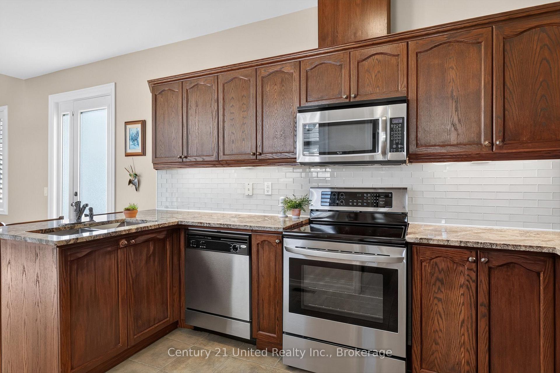 Photo 18 of 803 Charles Wilson Parkway, Cobourg — HOMEH