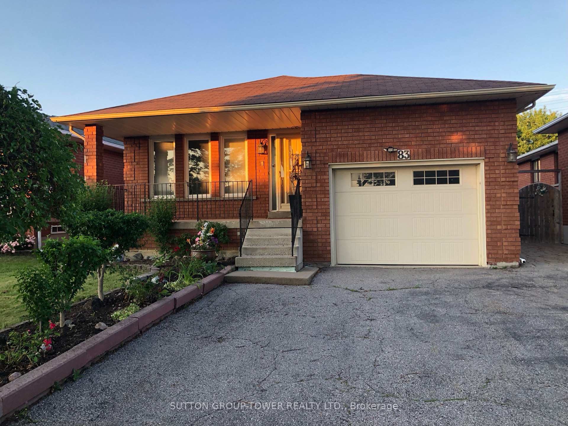 Front of 83 Blaine Court W