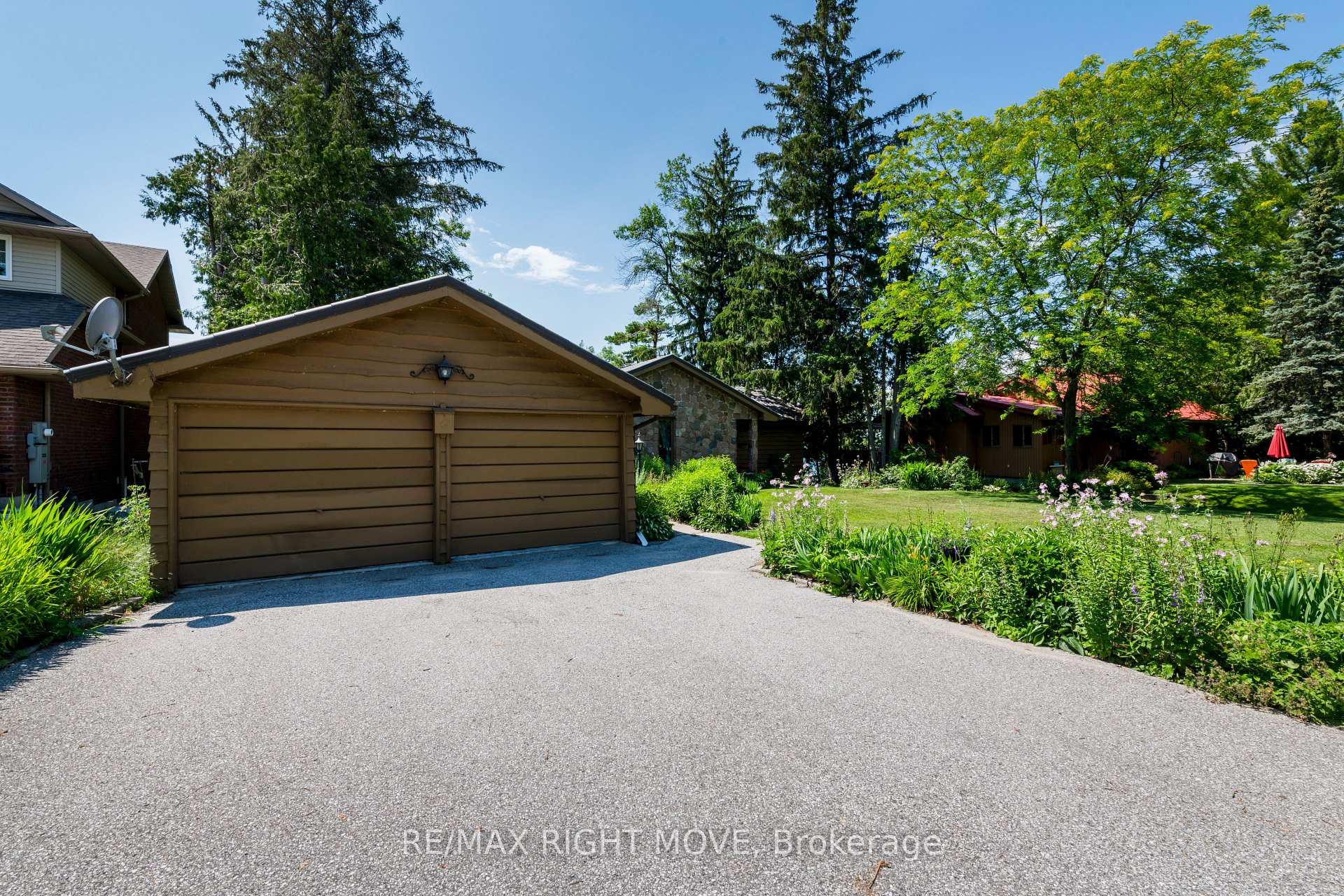 Photo 3 of 5498 Fawn Bay Road, Ramara, Rural Ramara — HOMEH