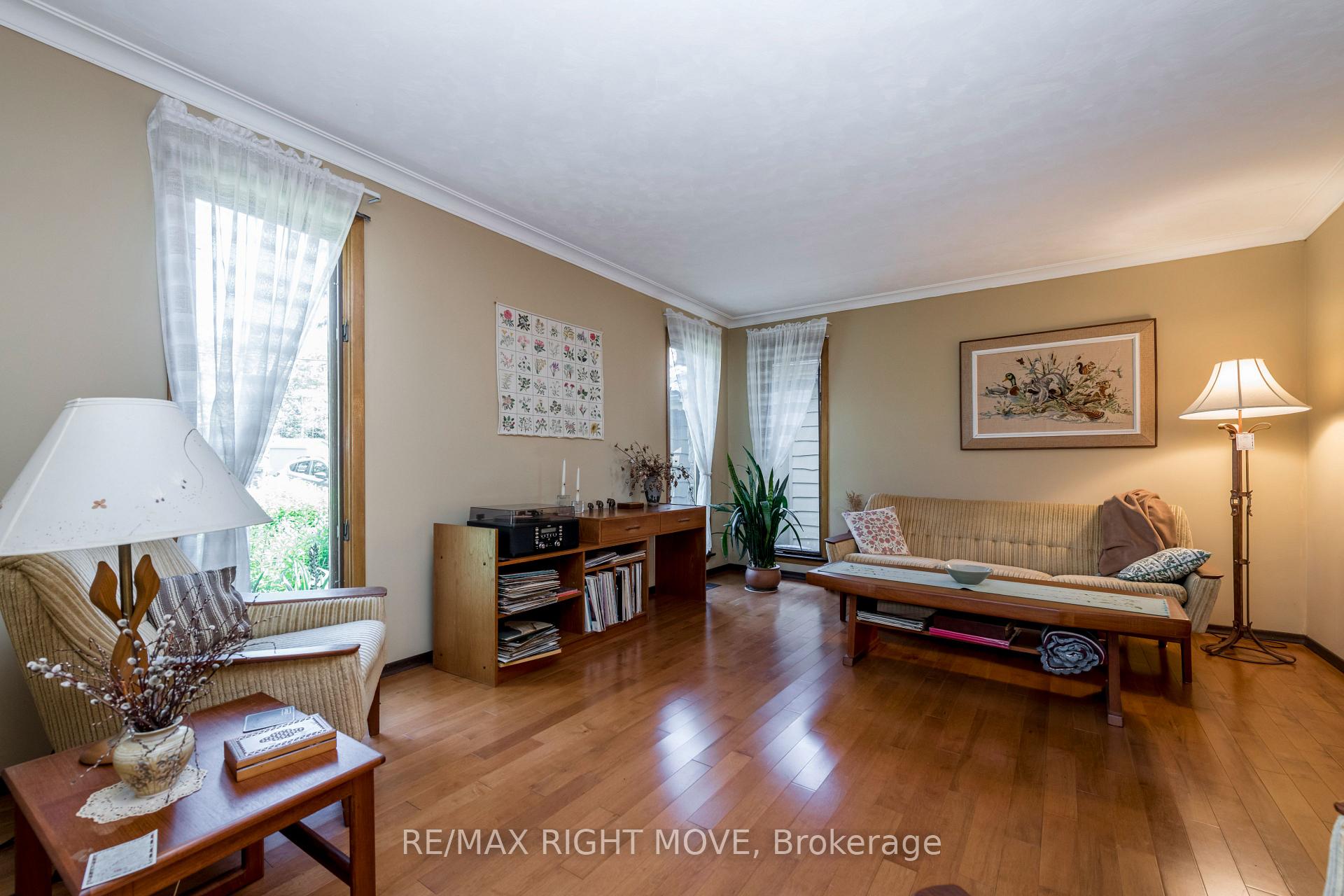 Photo 5 of 5498 Fawn Bay Road, Ramara, Rural Ramara — HOMEH