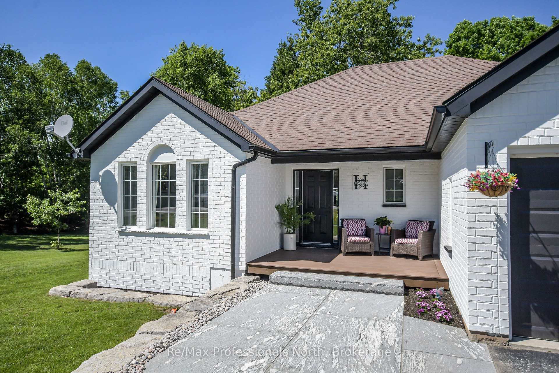 Photo 3 of 424 Alexander Street, Gravenhurst, Muskoka (S) — HOMEH