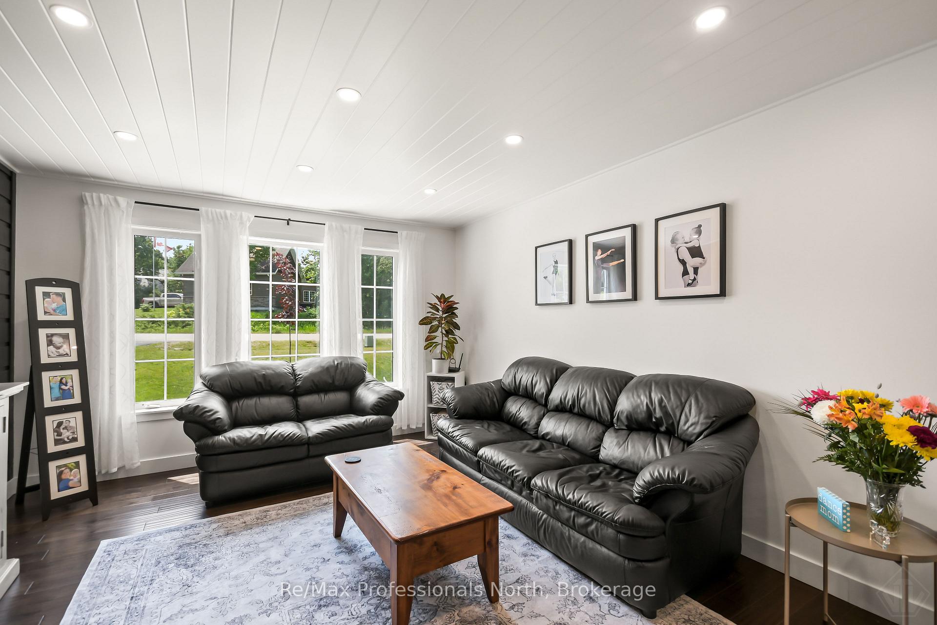 Photo 7 of 424 Alexander Street, Gravenhurst, Muskoka (S) — HOMEH