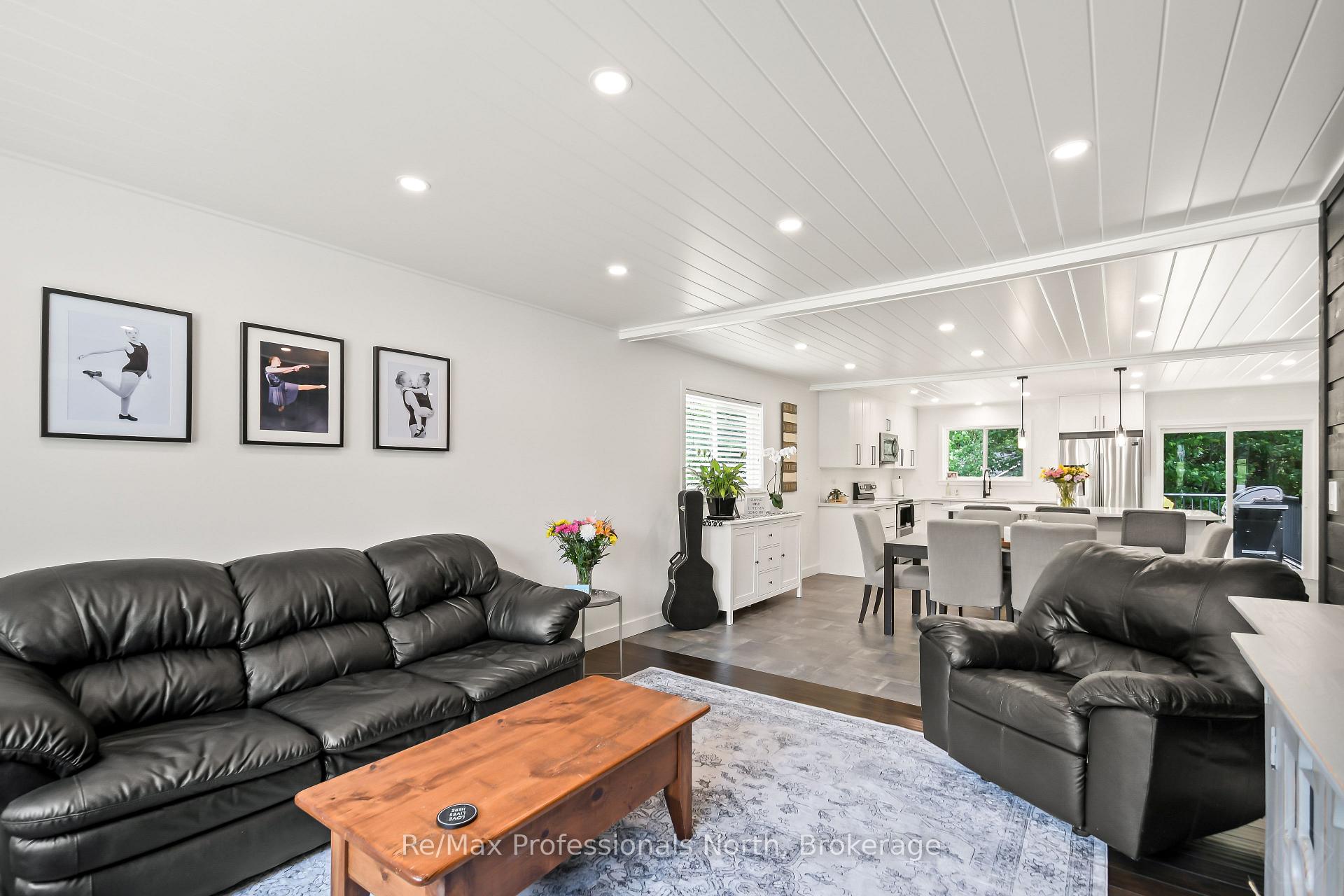 Photo 8 of 424 Alexander Street, Gravenhurst, Muskoka (S) — HOMEH