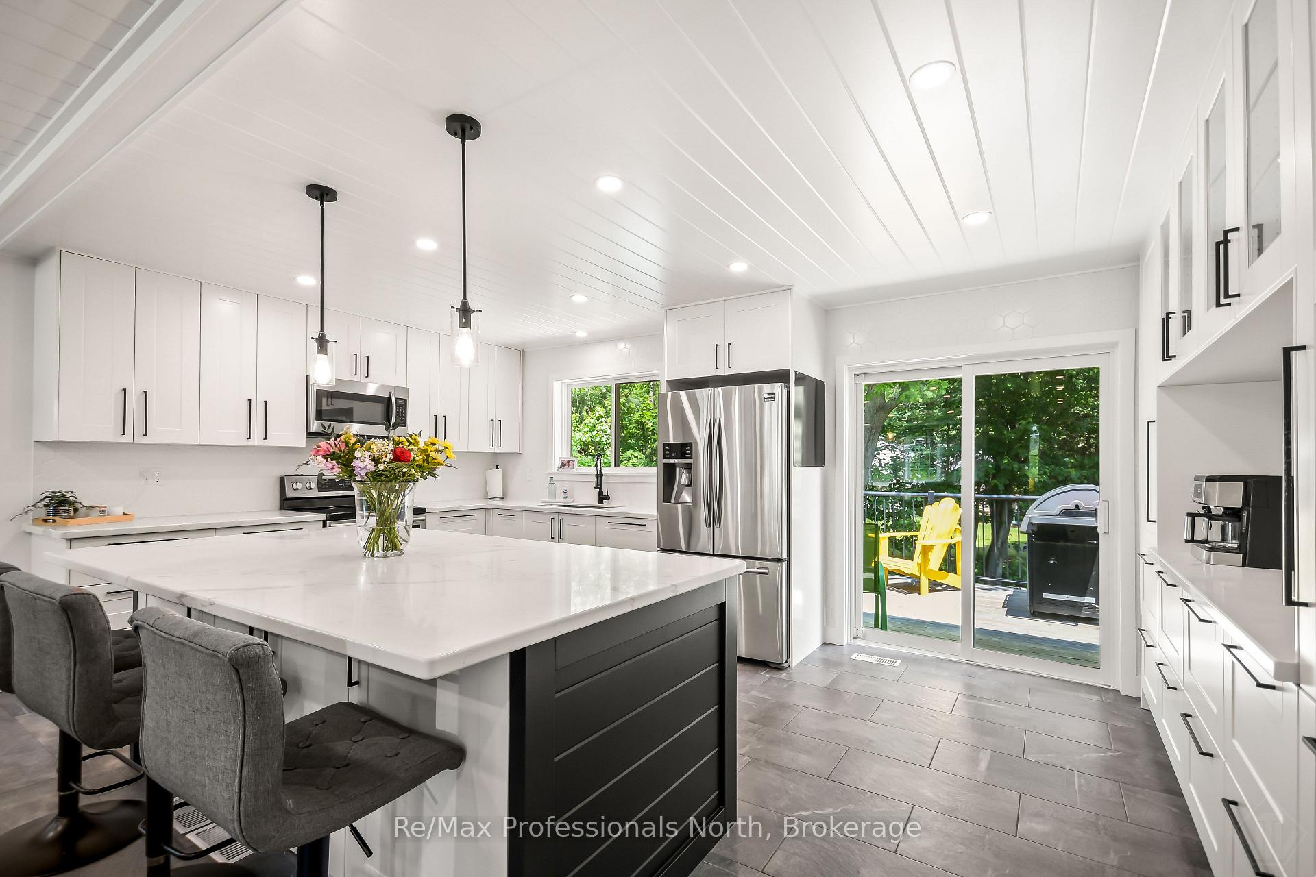 Photo 11 of 424 Alexander Street, Gravenhurst, Muskoka (S) — HOMEH