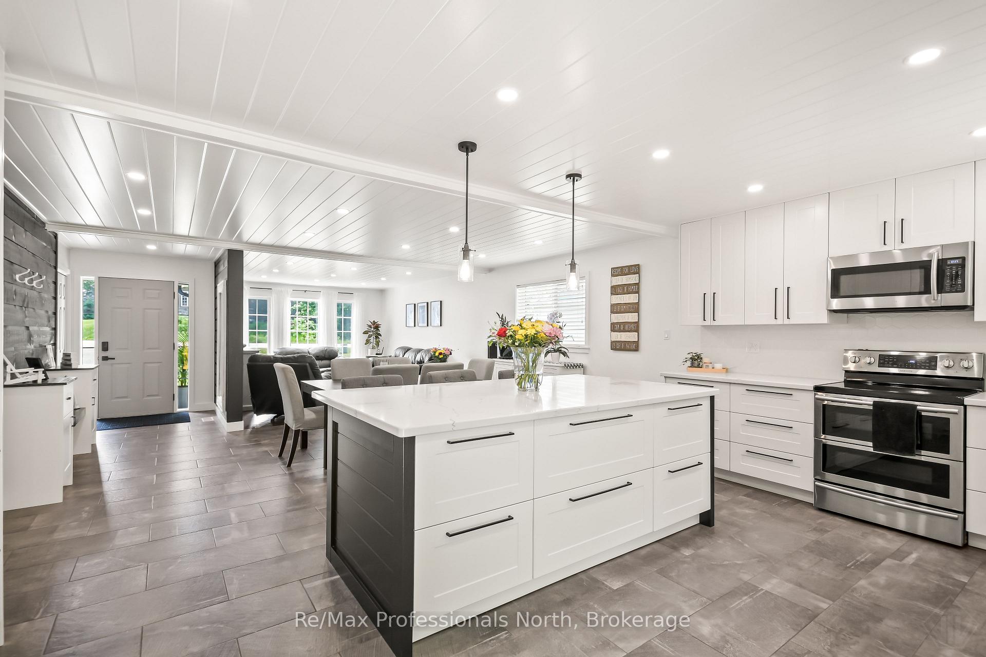 Photo 15 of 424 Alexander Street, Gravenhurst, Muskoka (S) — HOMEH
