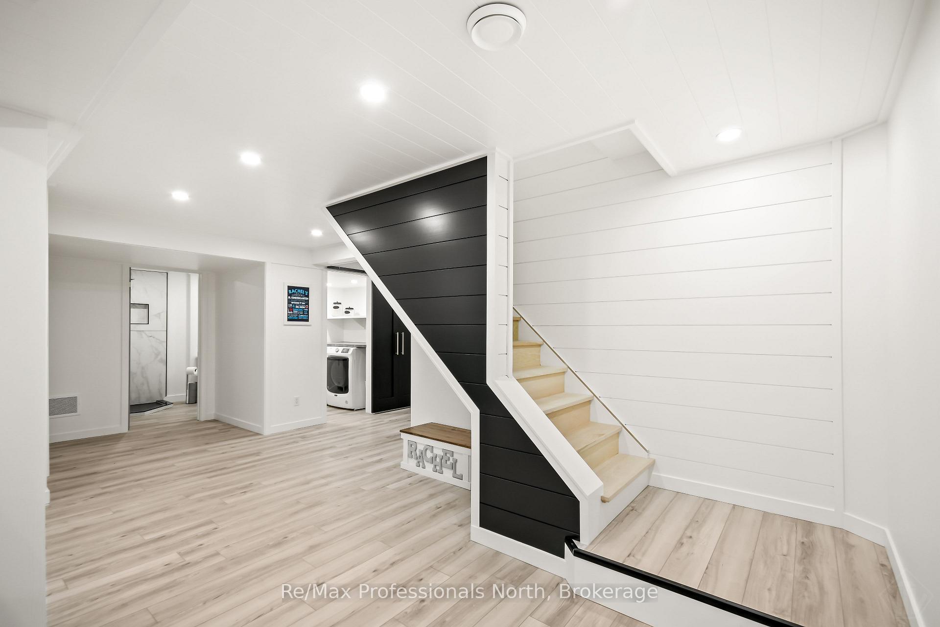 Photo 24 of 424 Alexander Street, Gravenhurst, Muskoka (S) — HOMEH