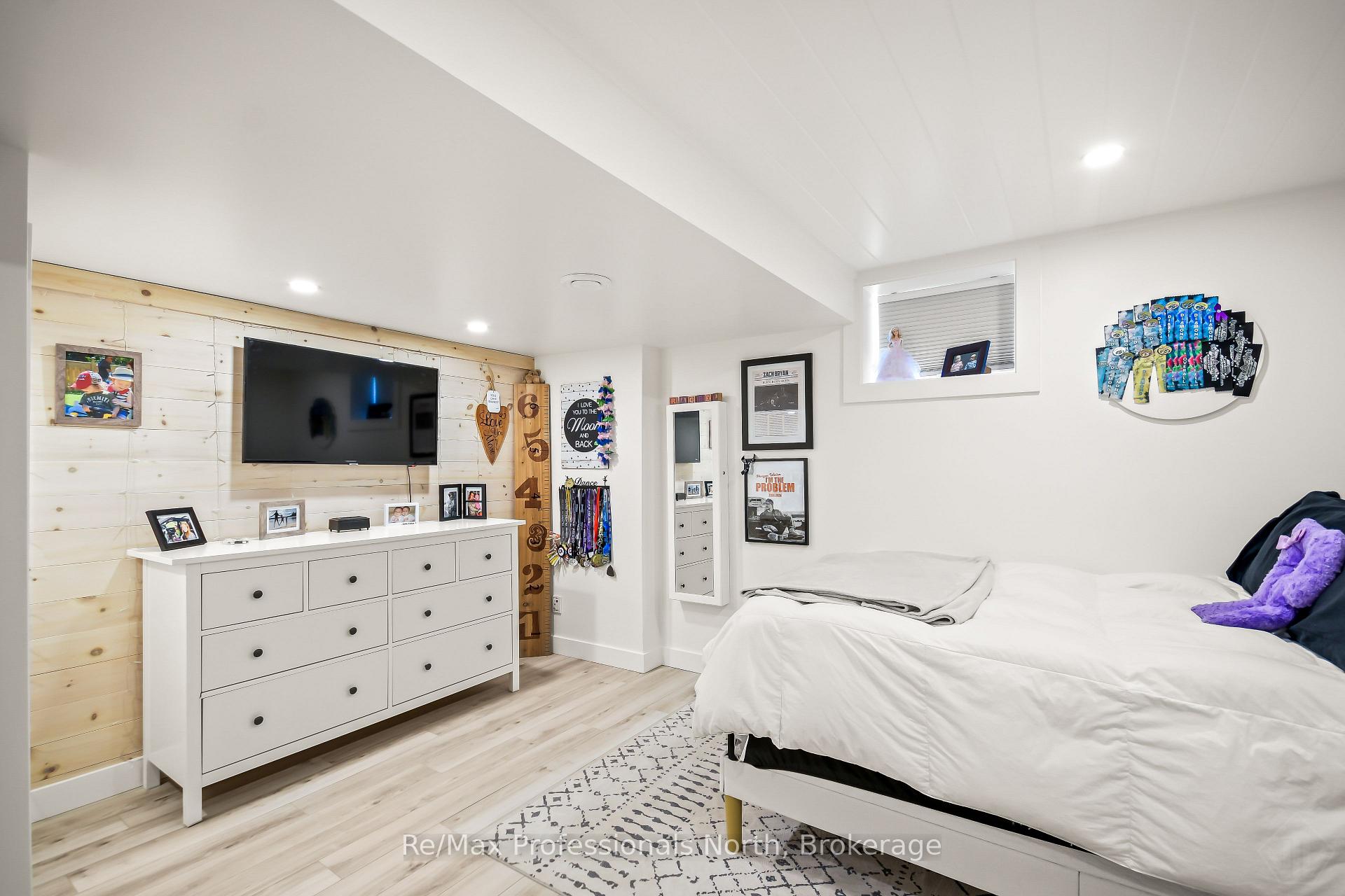 Photo 31 of 424 Alexander Street, Gravenhurst, Muskoka (S) — HOMEH