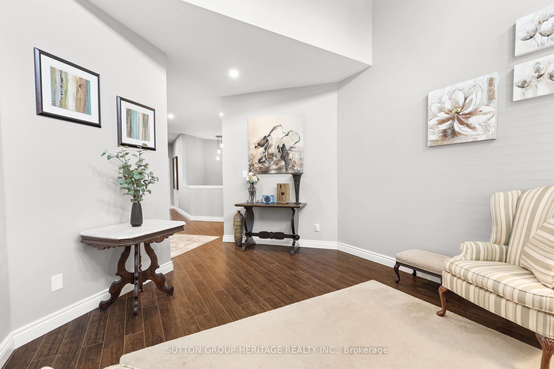 Photo 9 of 27 Kimberly Drive, Whitby, Brooklin — HOMEH