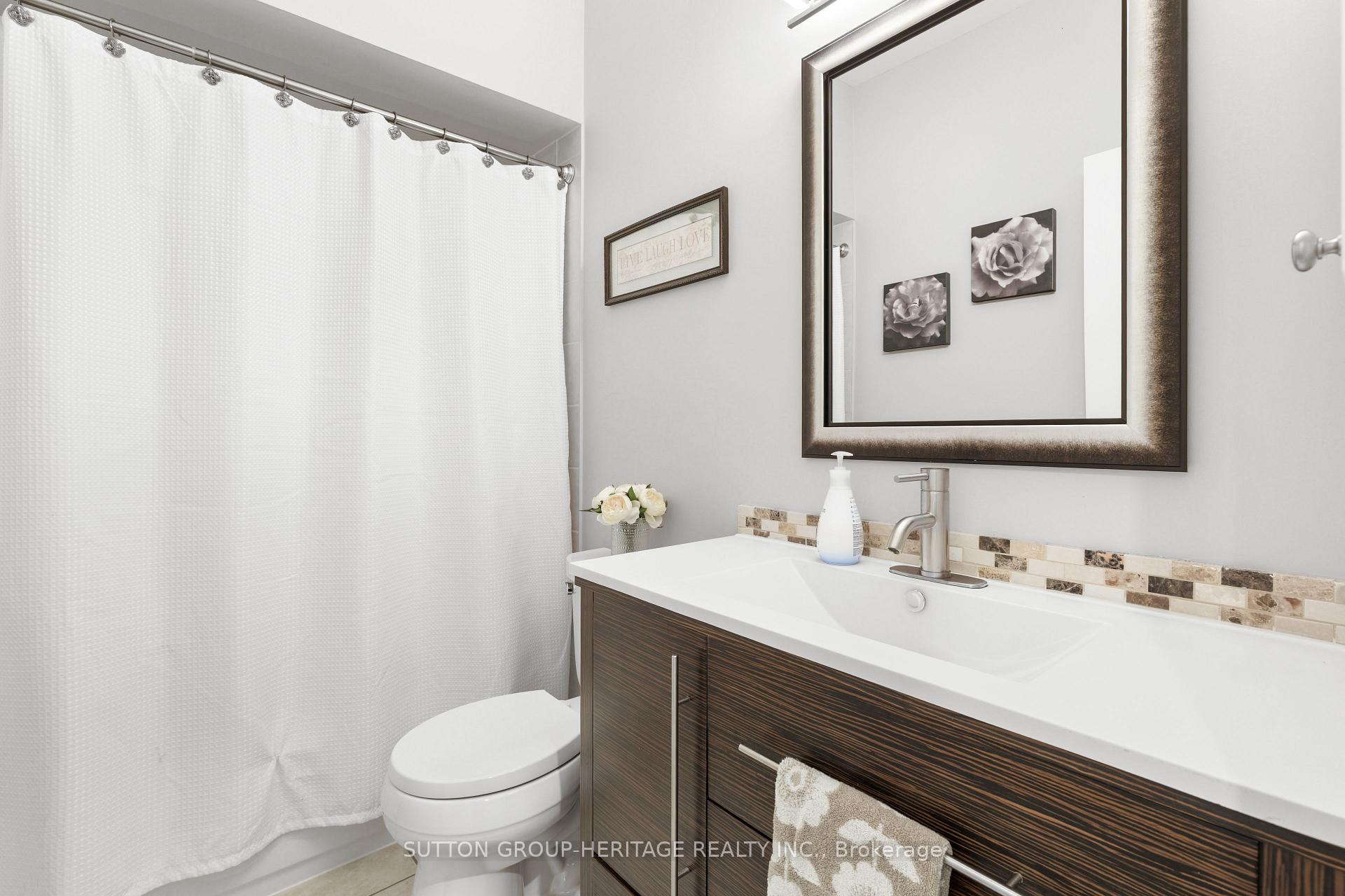 Photo 23 of 27 Kimberly Drive, Whitby, Brooklin — HOMEH