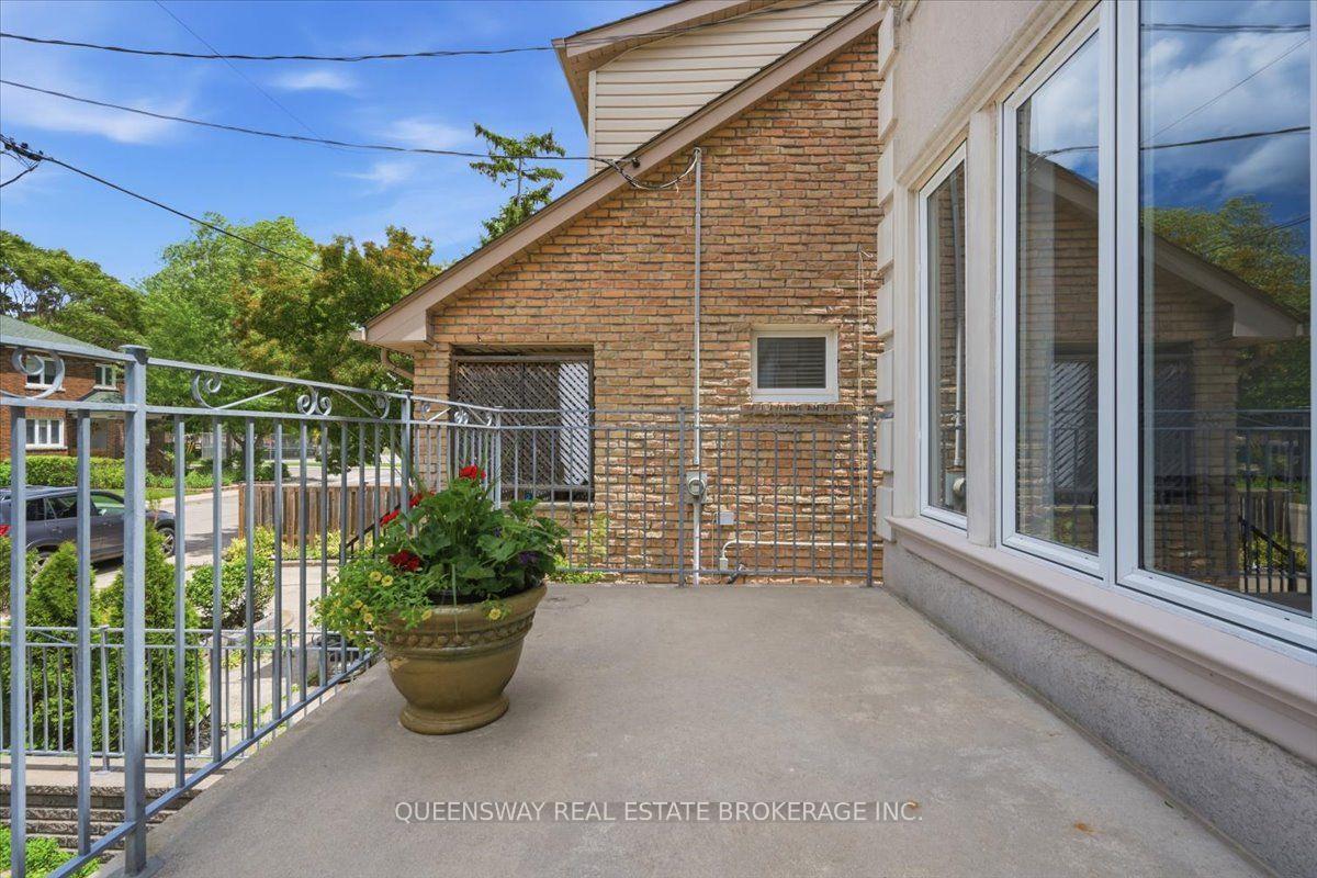 Photo 4 of 83 Floyd Avenue, Toronto, Broadview North — HOMEH