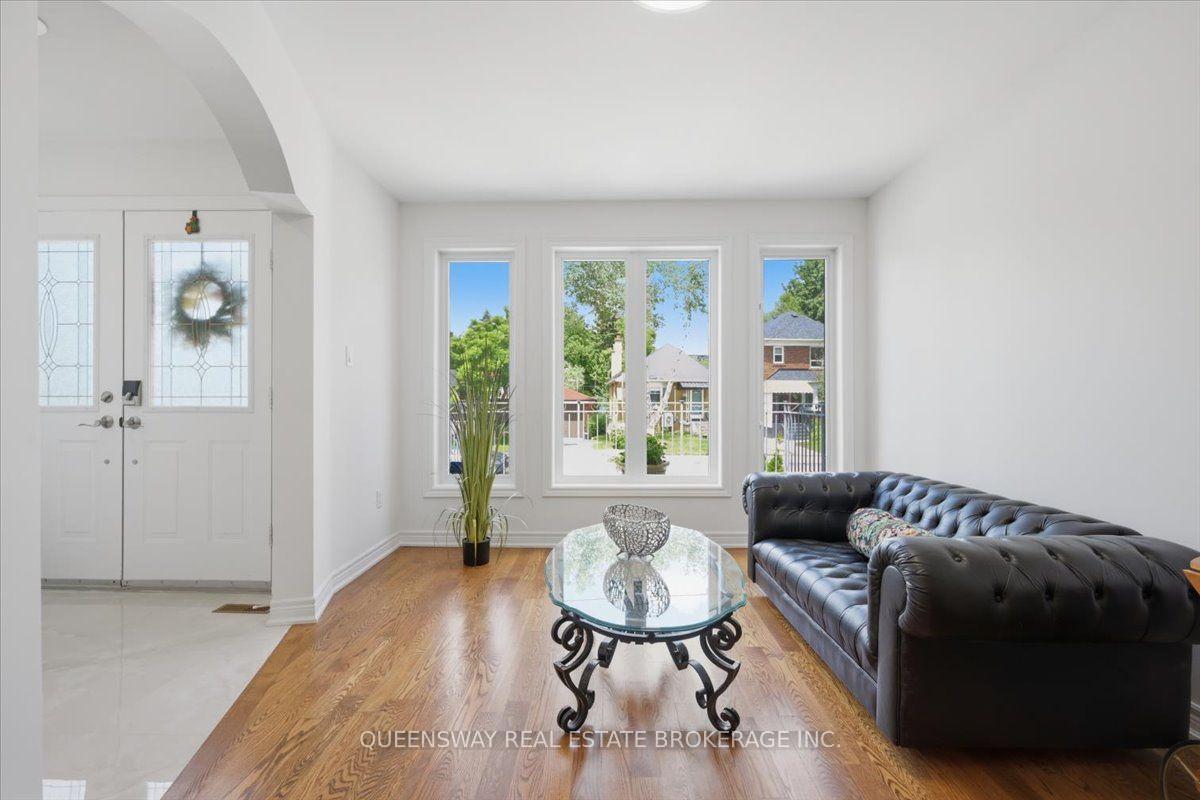 Photo 9 of 83 Floyd Avenue, Toronto, Broadview North — HOMEH
