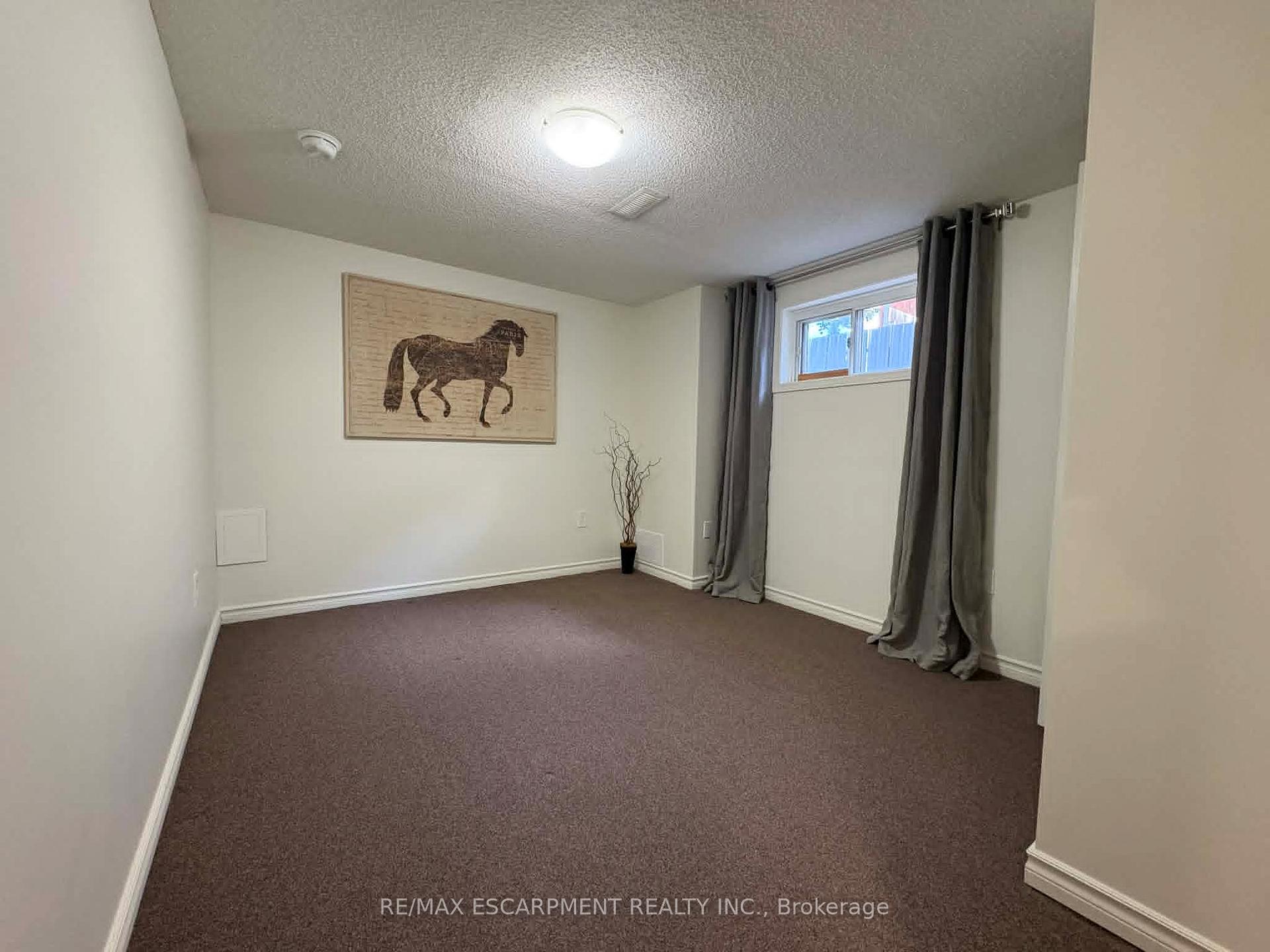 Photo 5 of Unit Lower, 29 East 41st Street, Hamilton, Sunninghill — HOMEH