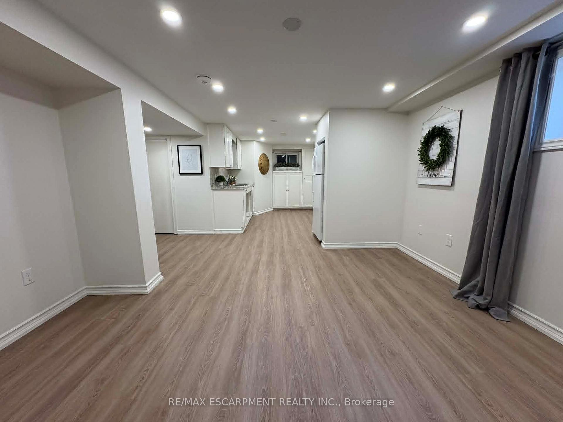 Photo 12 of Unit Lower, 29 East 41st Street, Hamilton, Sunninghill — HOMEH