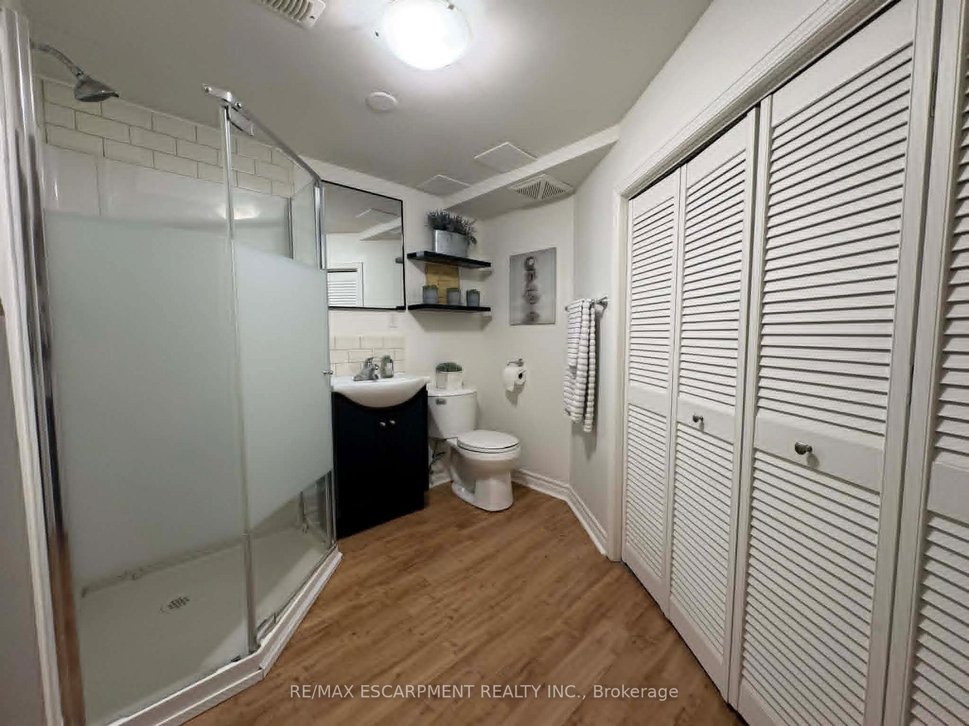 Photo 14 of Unit Lower, 29 East 41st Street, Hamilton, Sunninghill — HOMEH