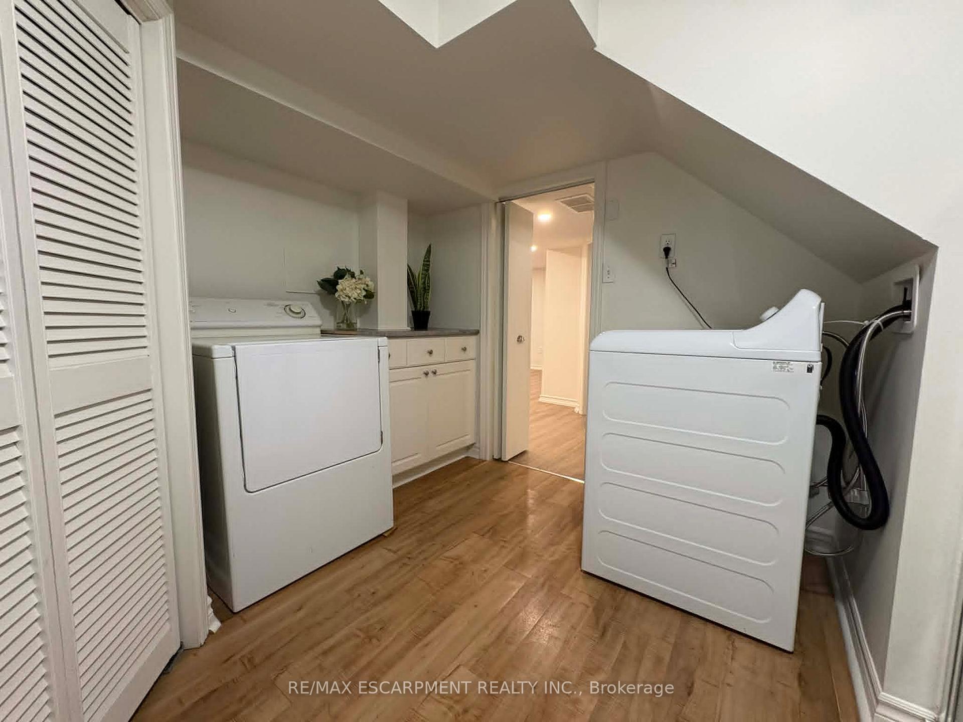 Photo 15 of Unit Lower, 29 East 41st Street, Hamilton, Sunninghill — HOMEH