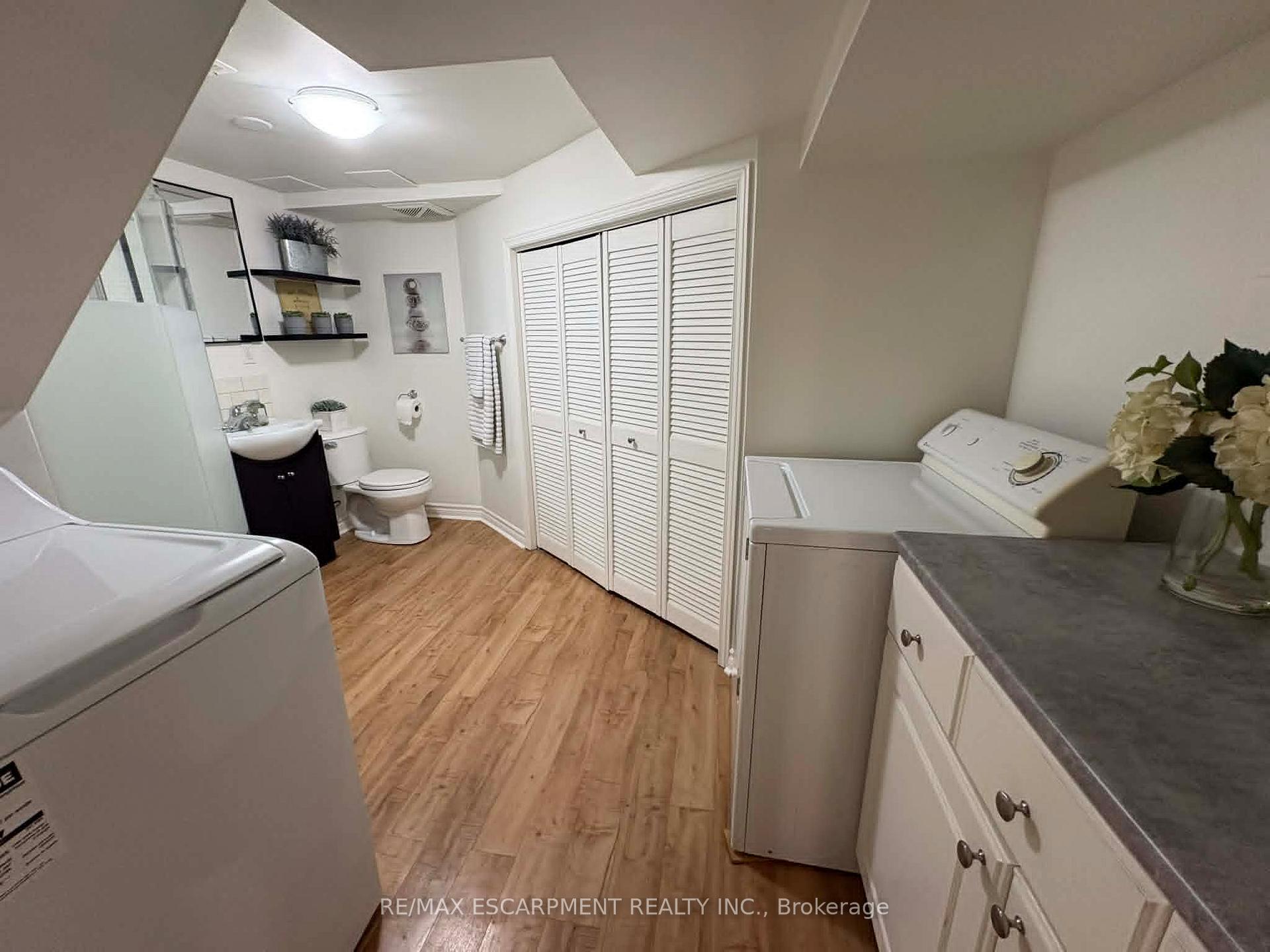 Photo 18 of Unit Lower, 29 East 41st Street, Hamilton, Sunninghill — HOMEH