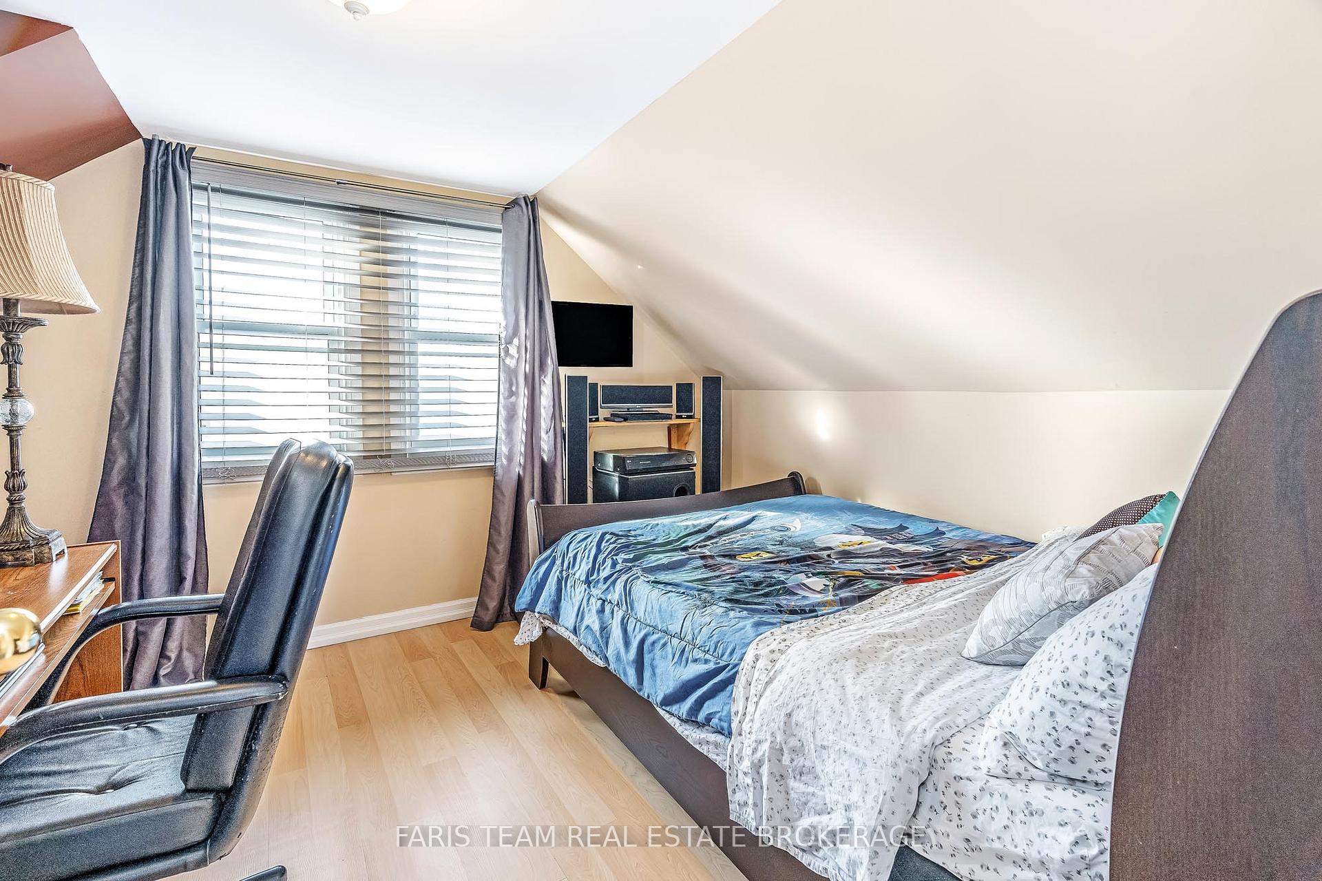 Photo 16 of 2083 Lilac Drive, Innisfil, Alcona — HOMEH