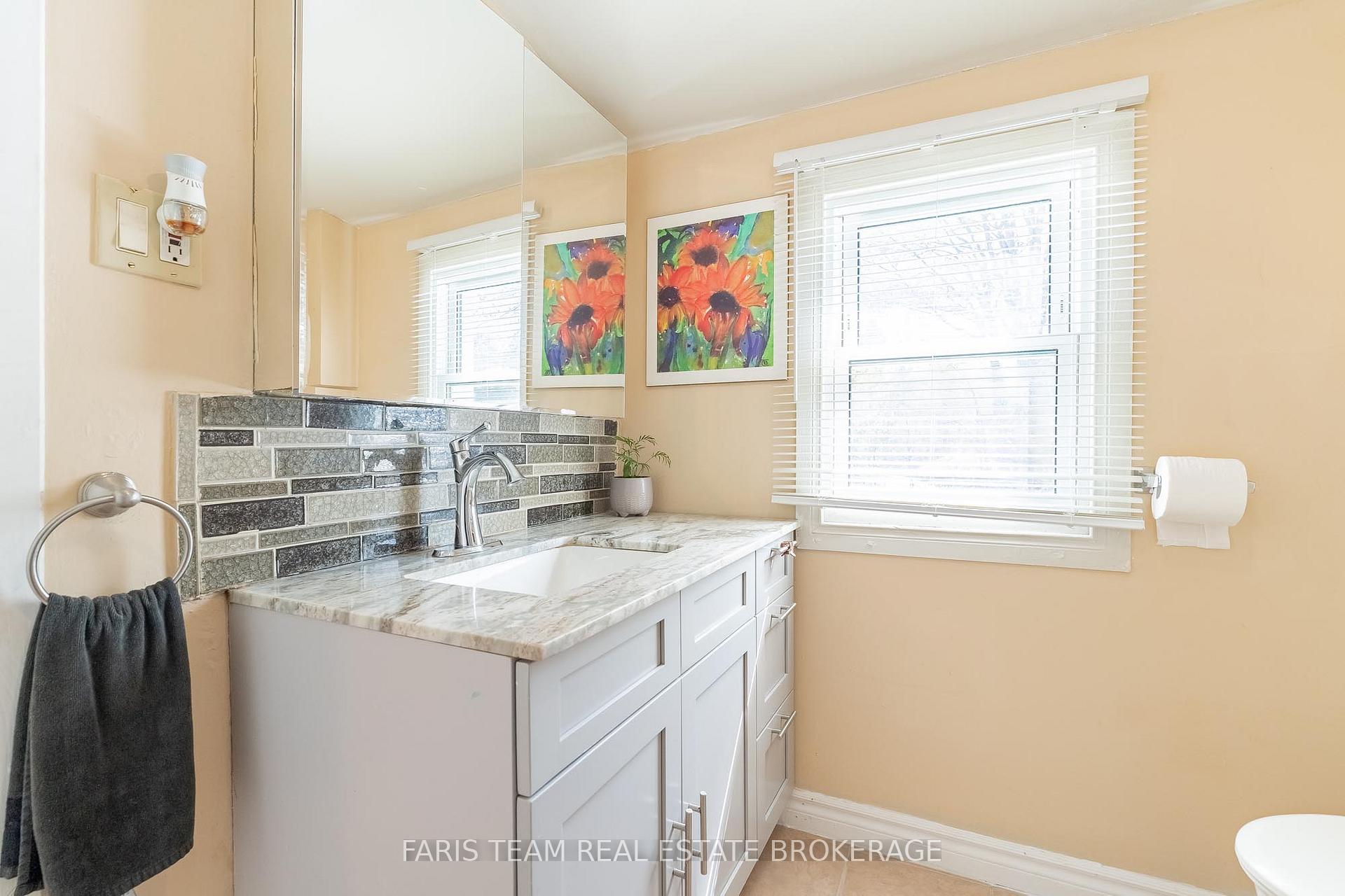 Photo 18 of 2083 Lilac Drive, Innisfil, Alcona — HOMEH
