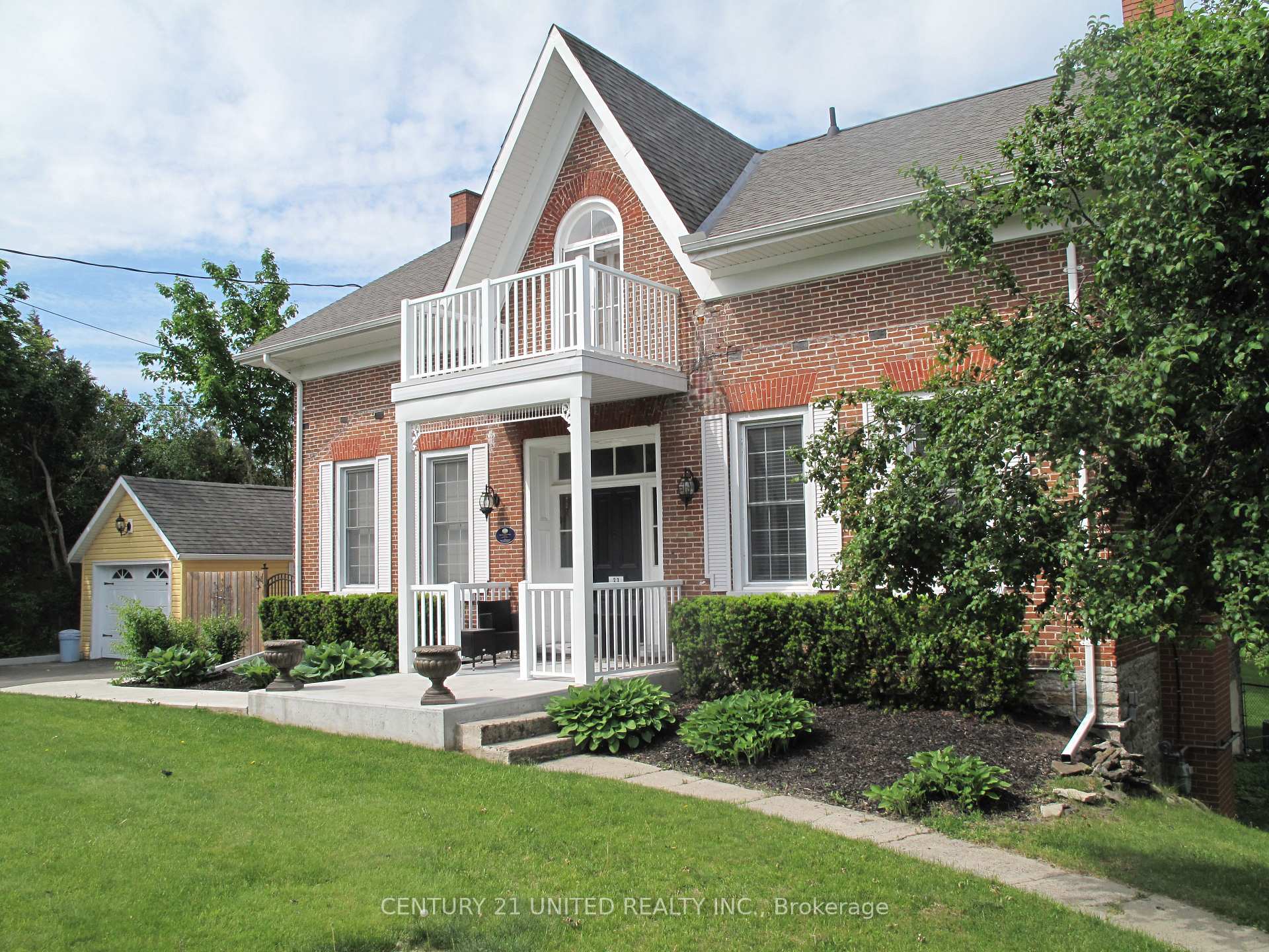 Photo of 33 Bridge Street S