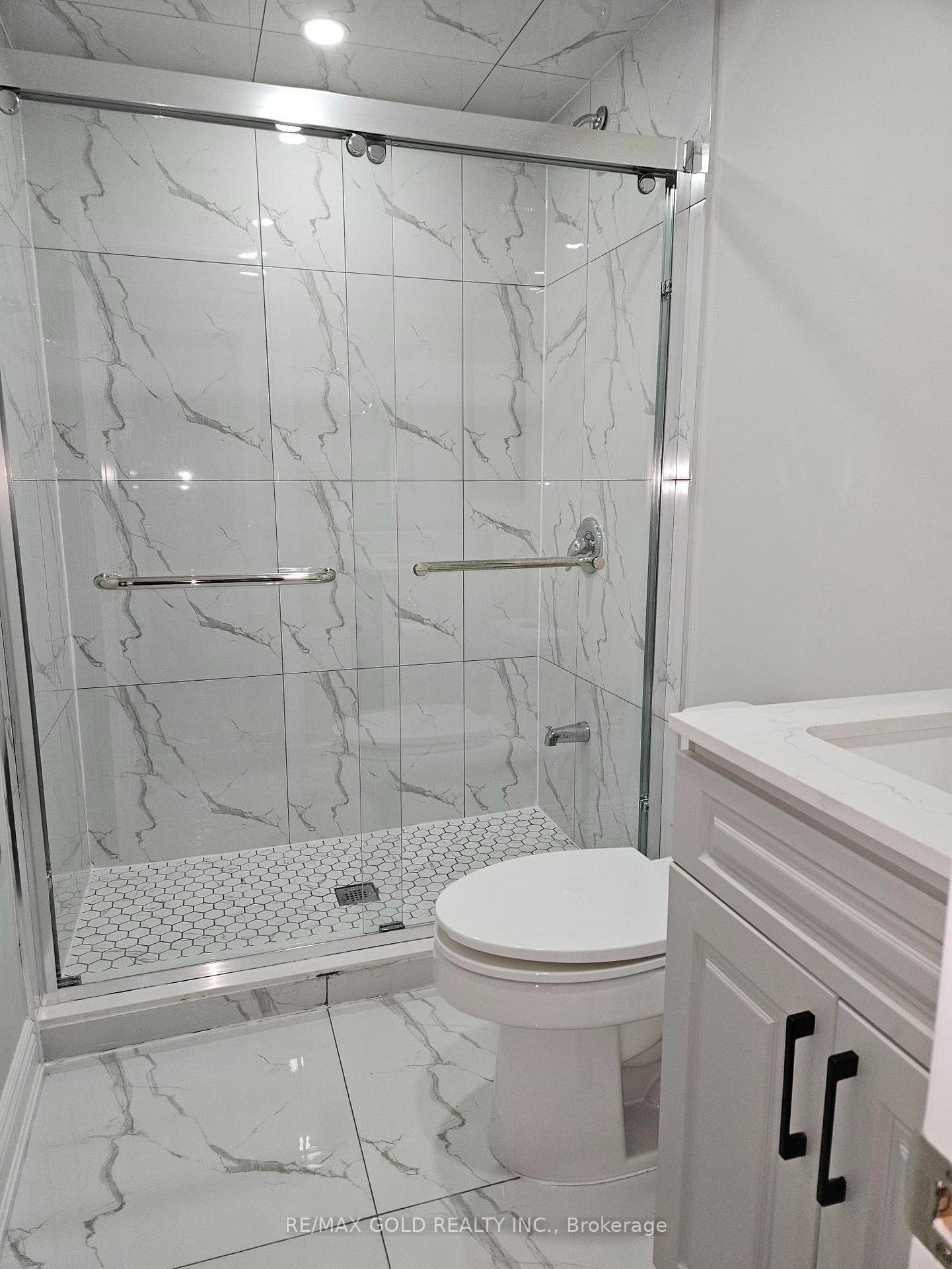 Photo 6 of Unit Bsmt, 29 Seastar Road, Brampton, Bram West — HOMEH