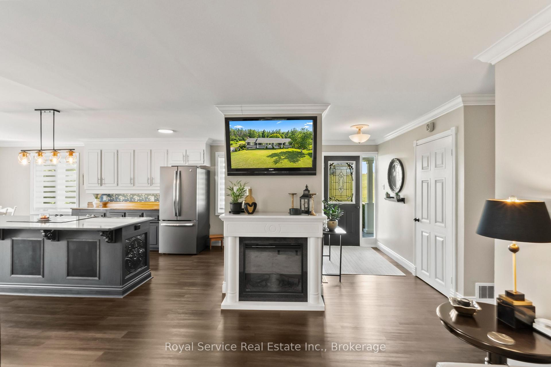 Photo 7 of 876 Hutchison Drive, Cavan Monaghan, Cavan Twp — HOMEH