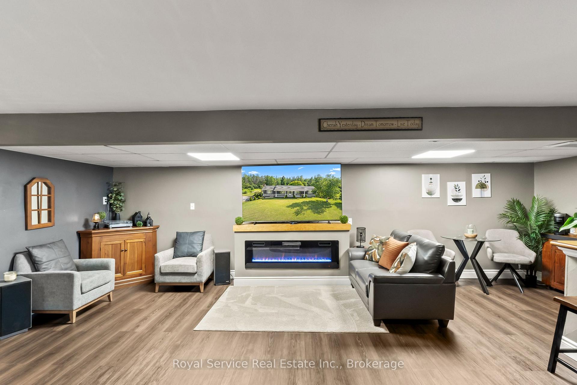 Photo 27 of 876 Hutchison Drive, Cavan Monaghan, Cavan Twp — HOMEH