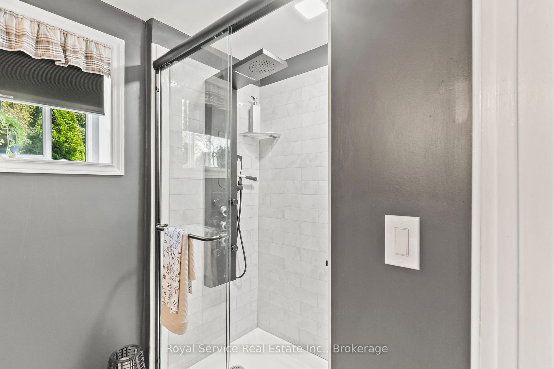 Photo 35 of 876 Hutchison Drive, Cavan Monaghan, Cavan Twp — HOMEH