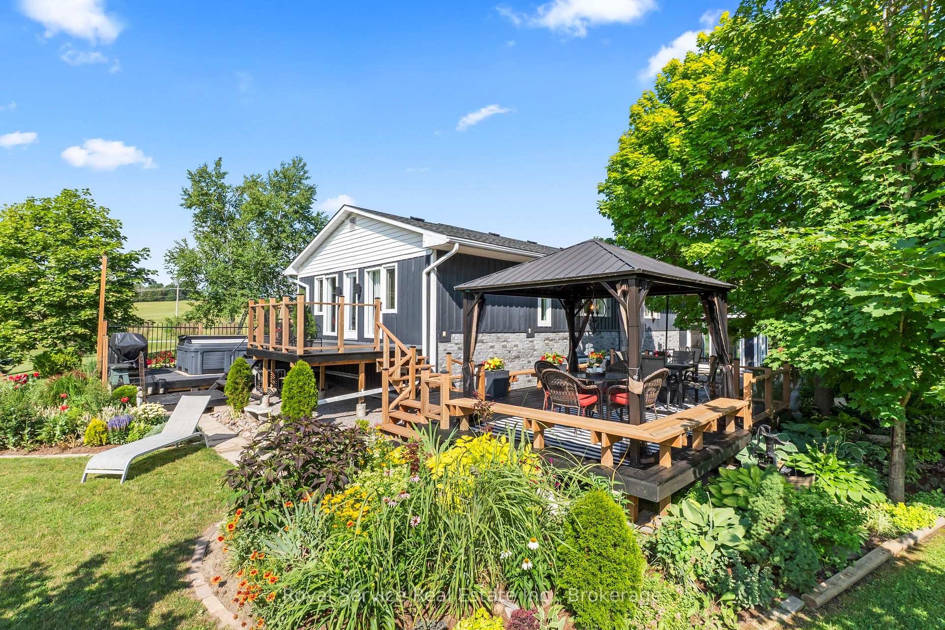 Photo 39 of 876 Hutchison Drive, Cavan Monaghan, Cavan Twp — HOMEH