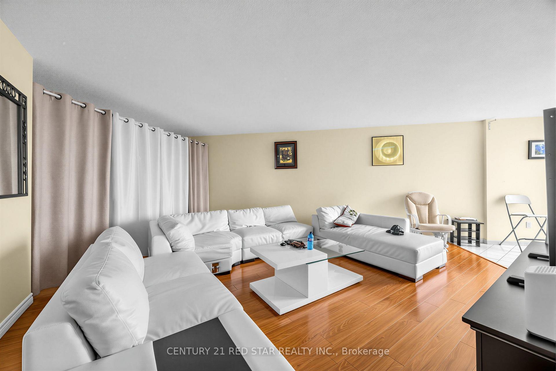 Photo 4 of Unit 1109, 1 Rowntree Road, Etobicoke, Mount Olive-Silverstone-Jamestown — HOMEH