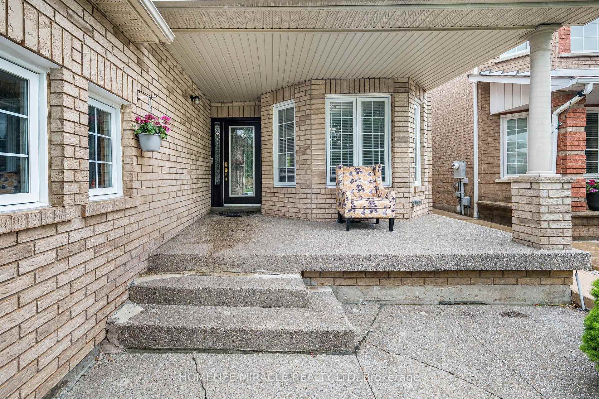 Photo 5 of 72 Lockwood Road, Brampton, Fletcher's West — HOMEH