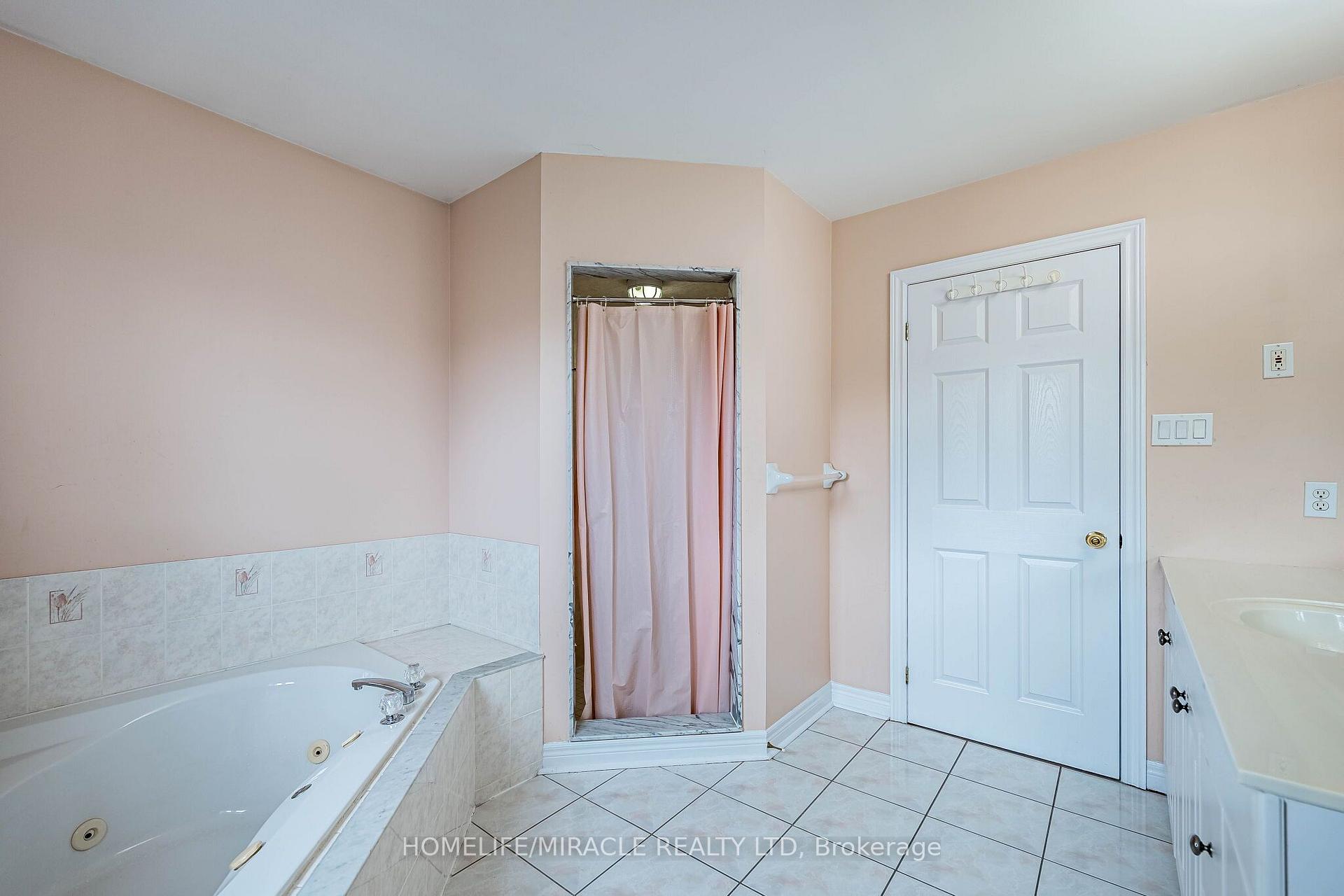 Photo 28 of 72 Lockwood Road, Brampton, Fletcher's West — HOMEH