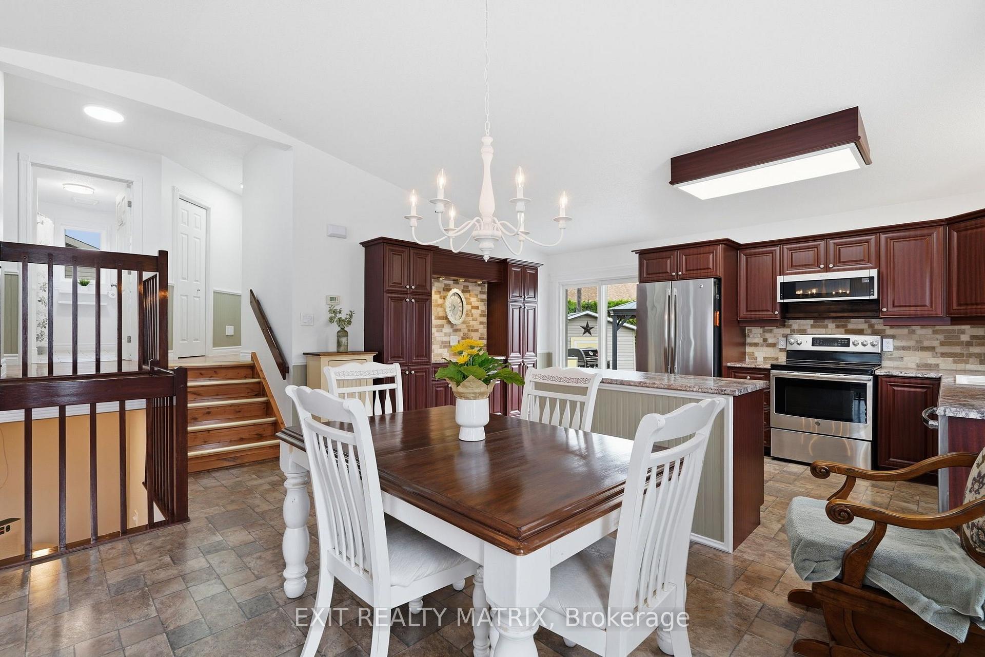 Photo 10 of 788 Joliette Street, Casselman, Casselman — HOMEH