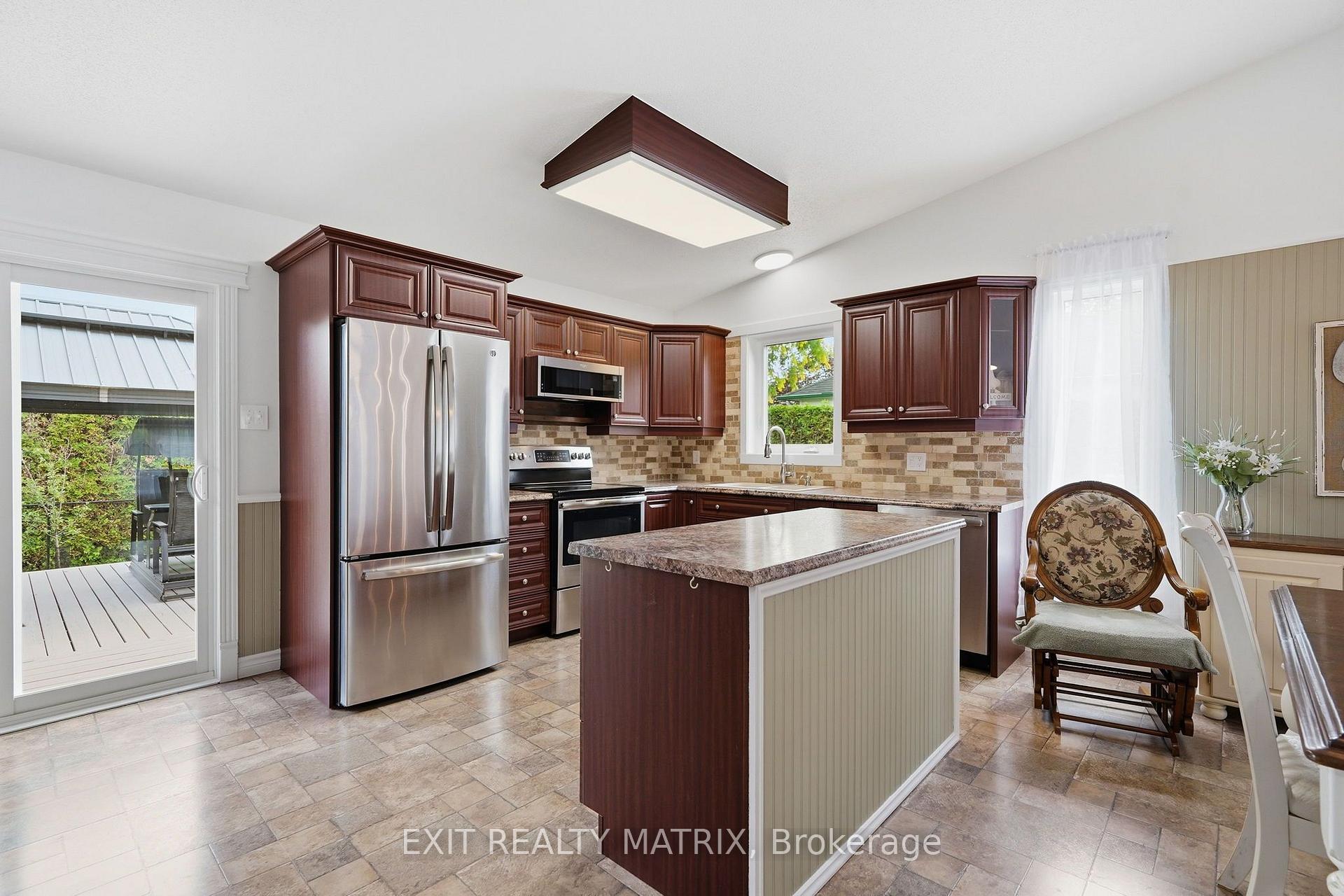 Photo 12 of 788 Joliette Street, Casselman, Casselman — HOMEH