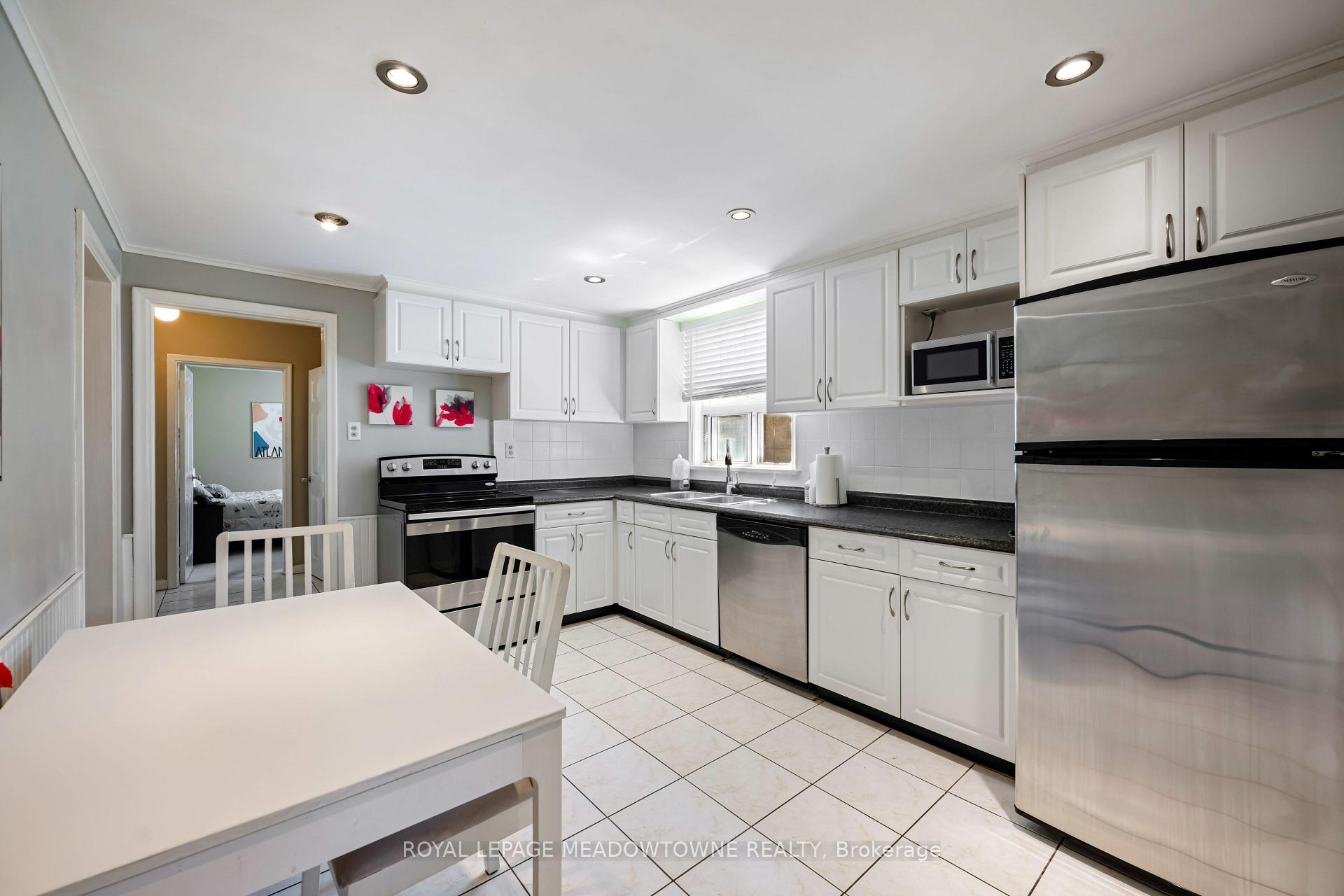 Photo 26 of 5 Boreal Road, Etobicoke, Markland Wood — HOMEH