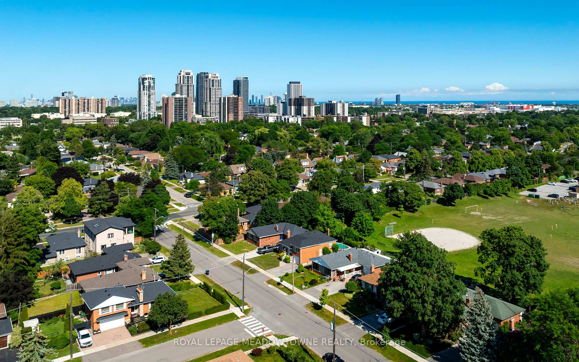 Photo 50 of 5 Boreal Road, Etobicoke, Markland Wood — HOMEH
