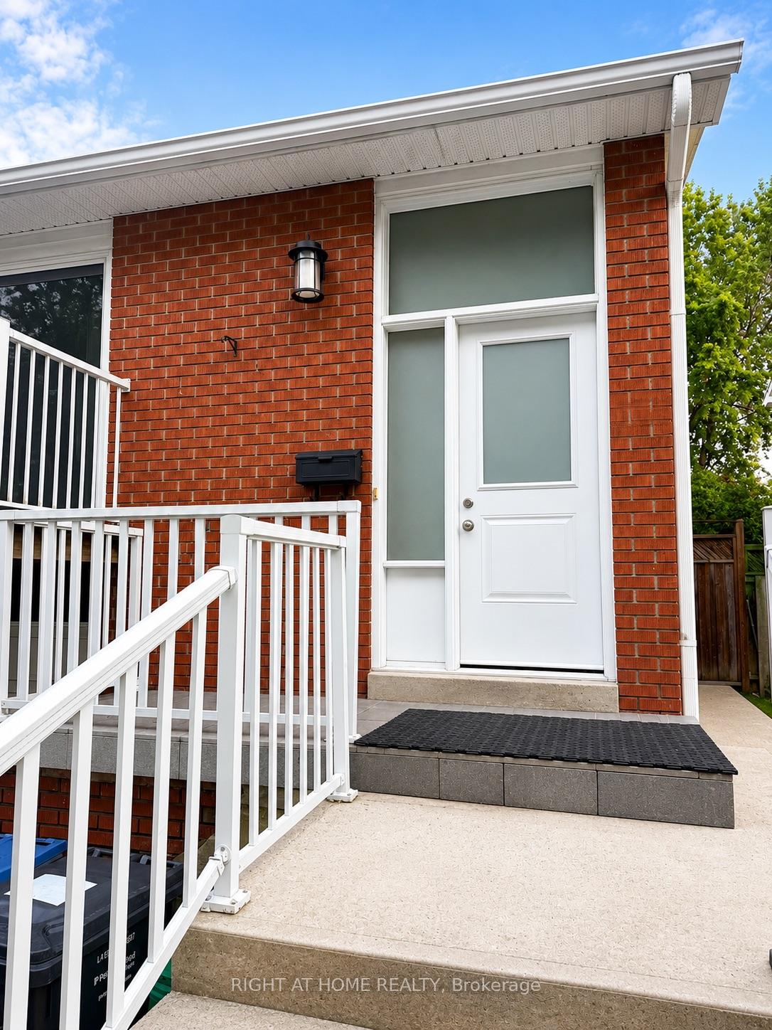 Photo 1 of Unit Upper, 7154 Fayette Circle, Mississauga, Meadowvale — HOMEH