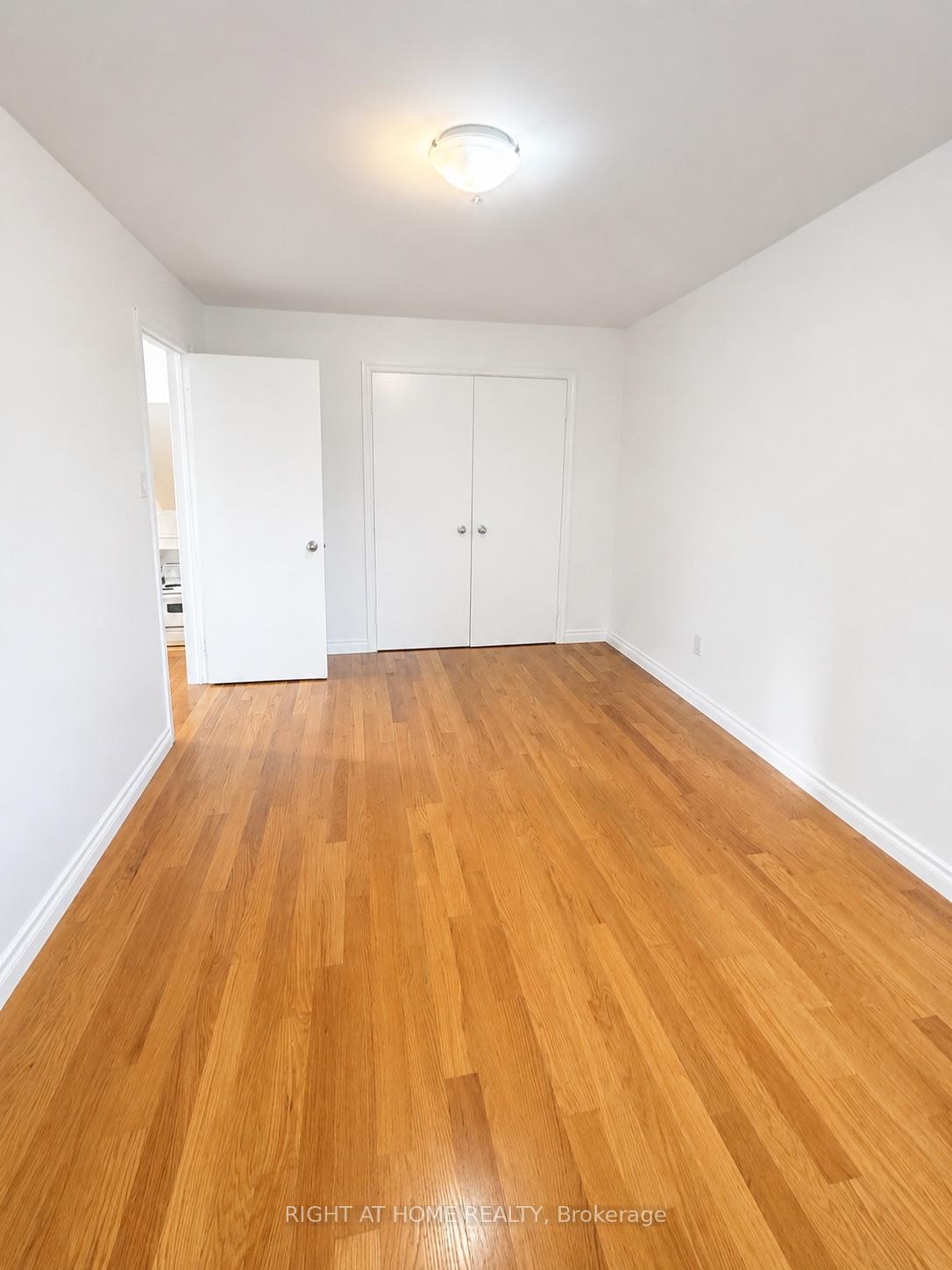 Photo 7 of Unit Upper, 7154 Fayette Circle, Mississauga, Meadowvale — HOMEH