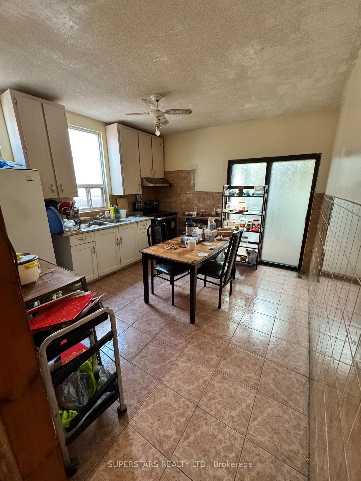 Photo 10 of 187 Augusta Avenue, Toronto, Kensington-Chinatown — HOMEH